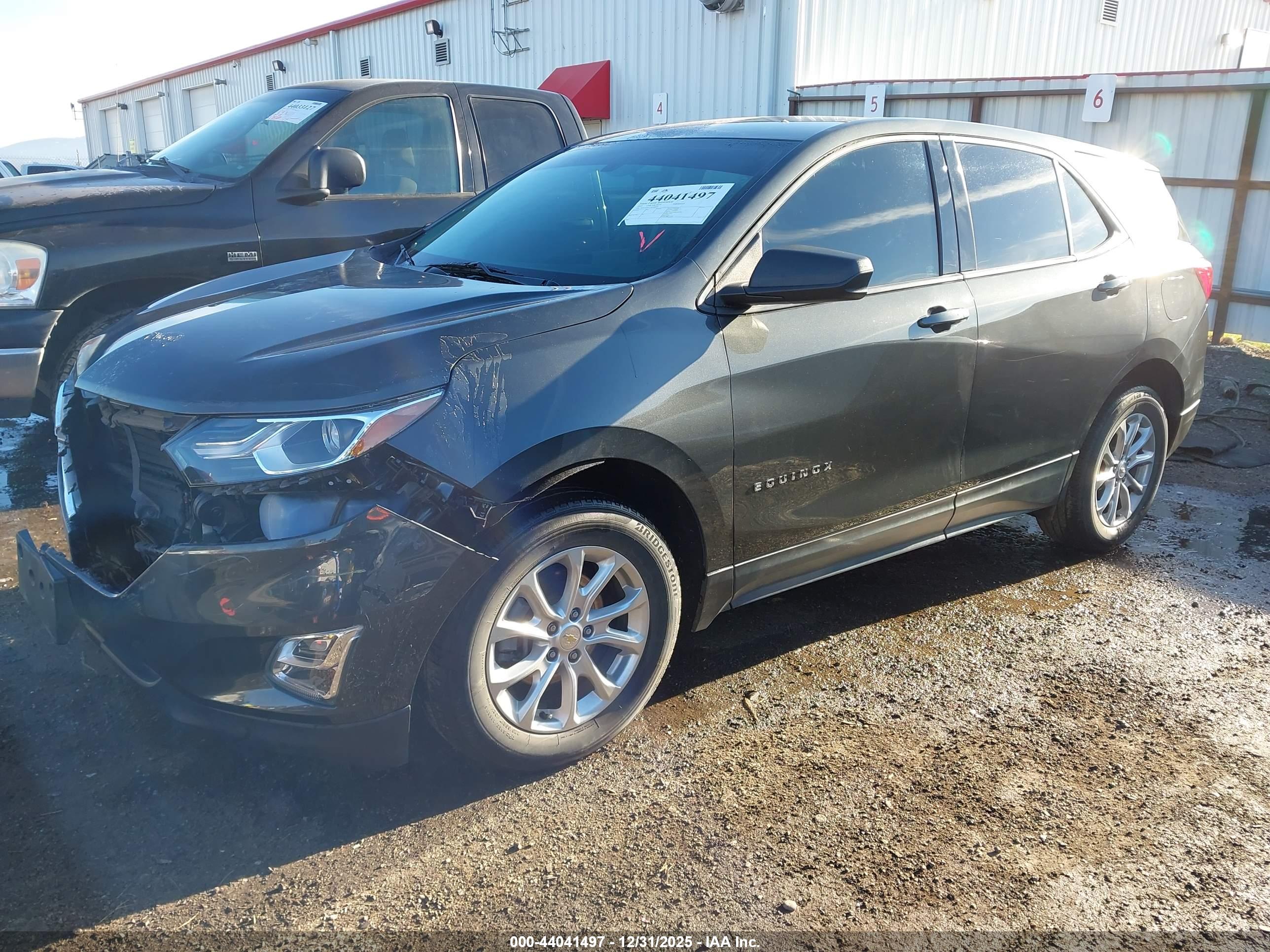 CHEVROLET EQUINOX image 2