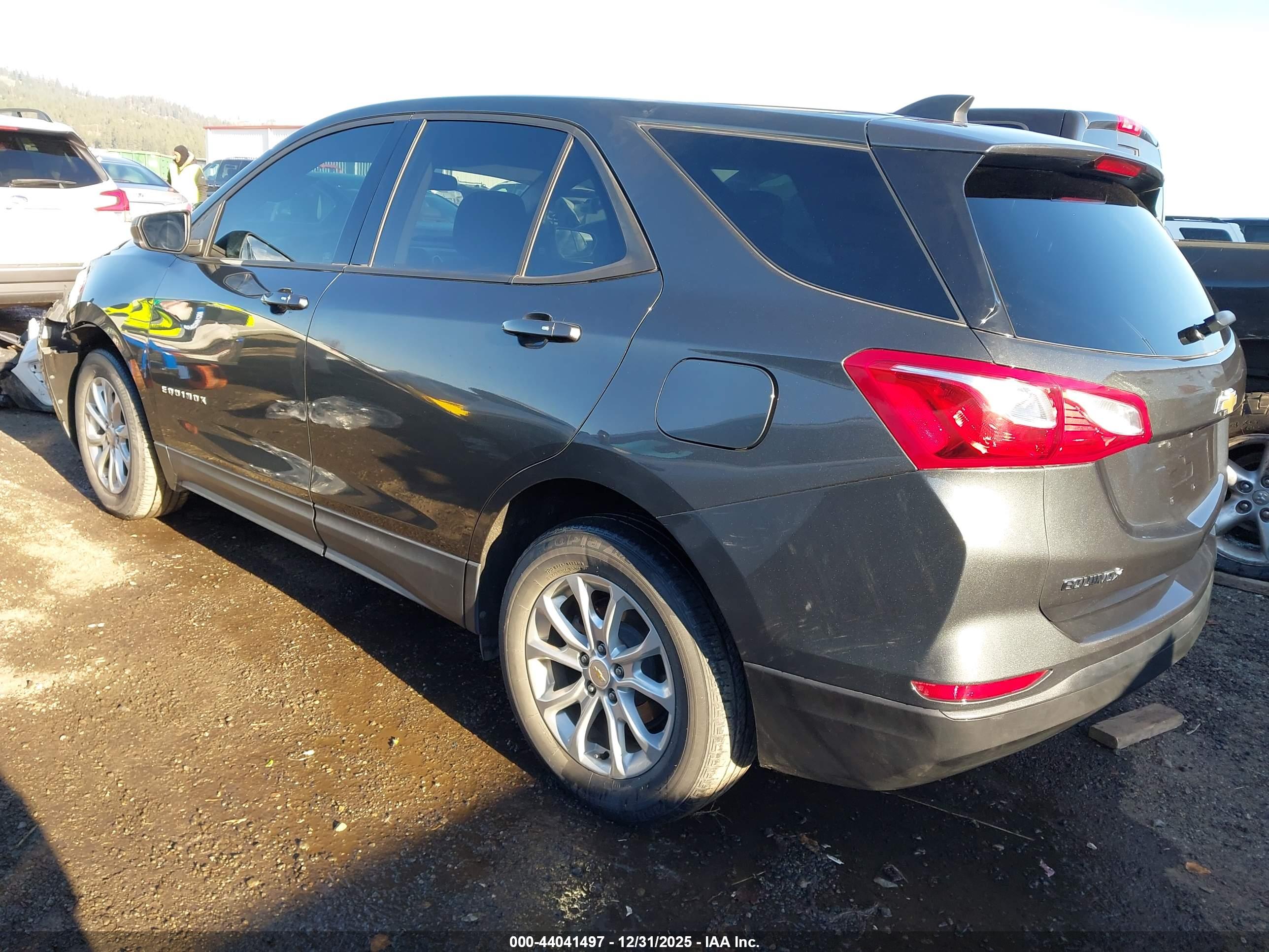 CHEVROLET EQUINOX image 3