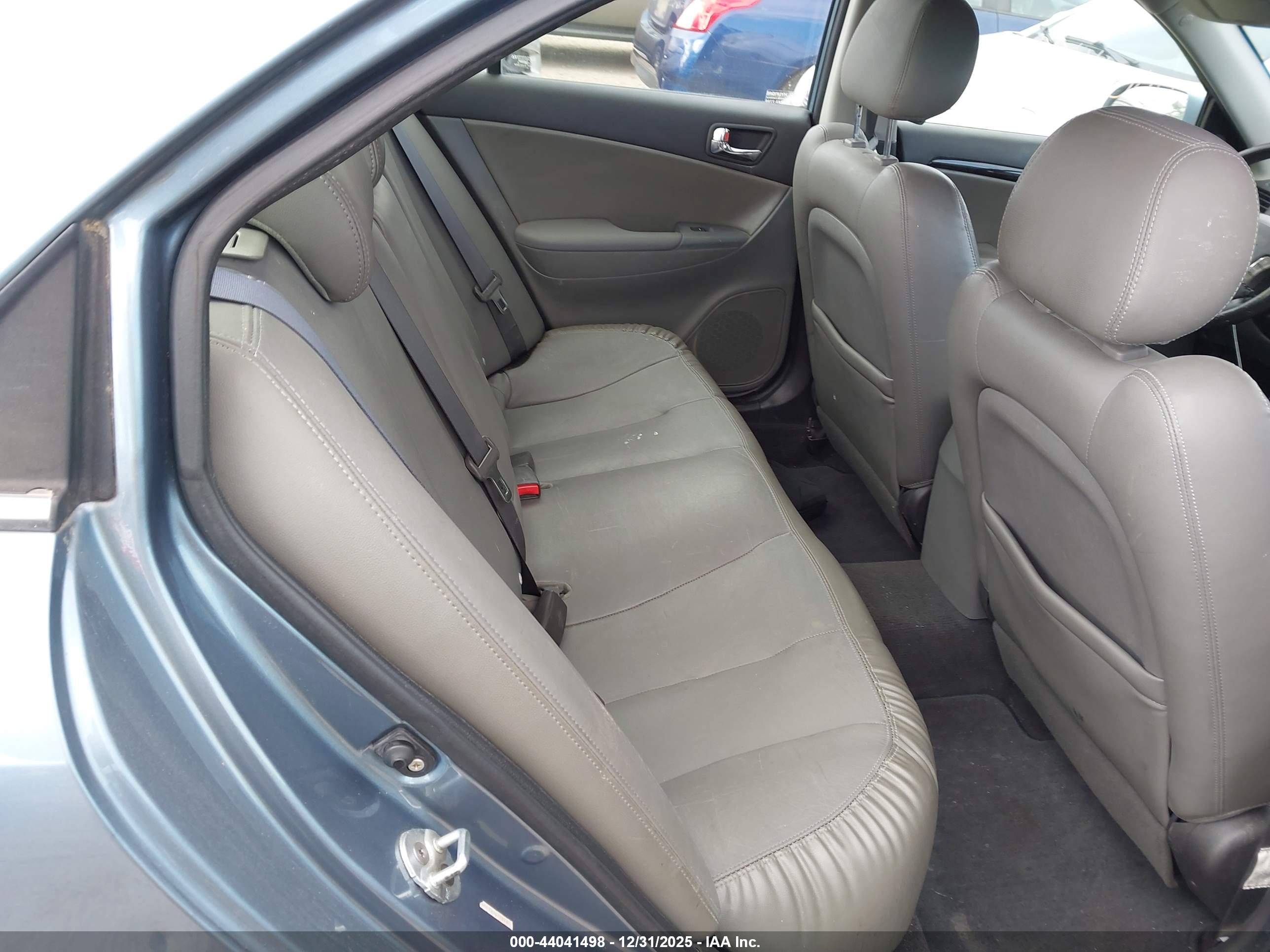 HYUNDAI SONATA image 8