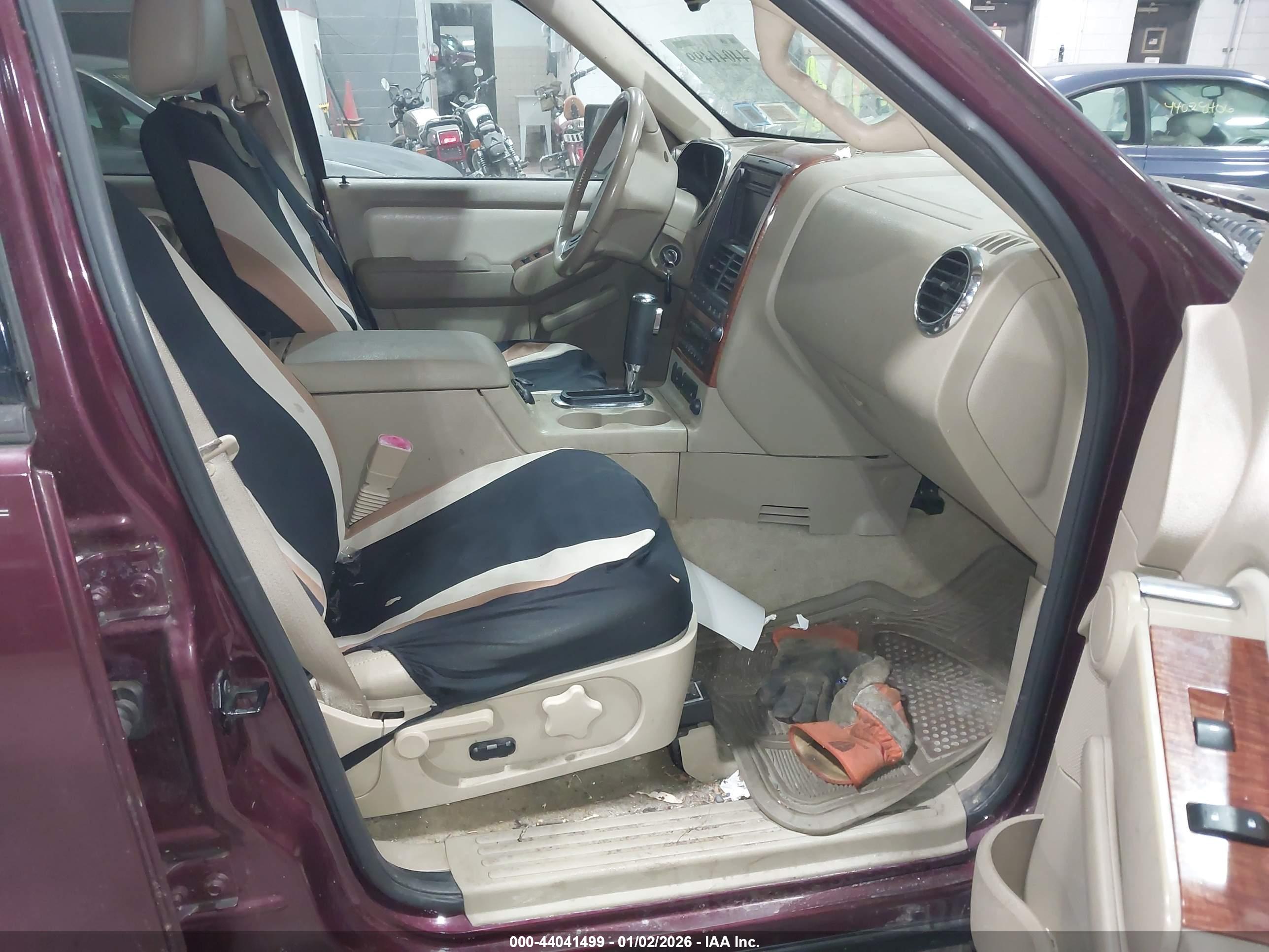 FORD EXPLORER image 5