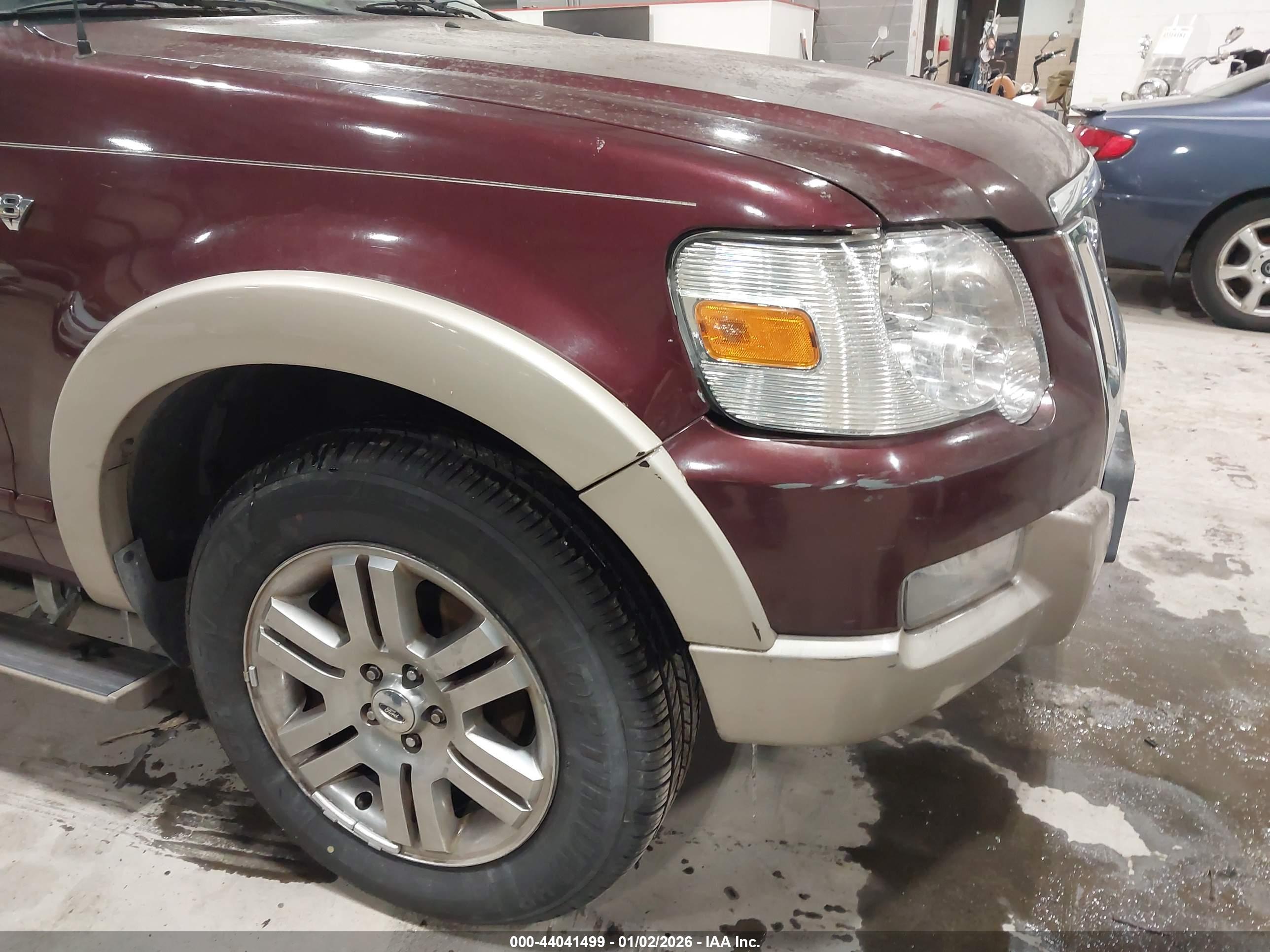 FORD EXPLORER image 6