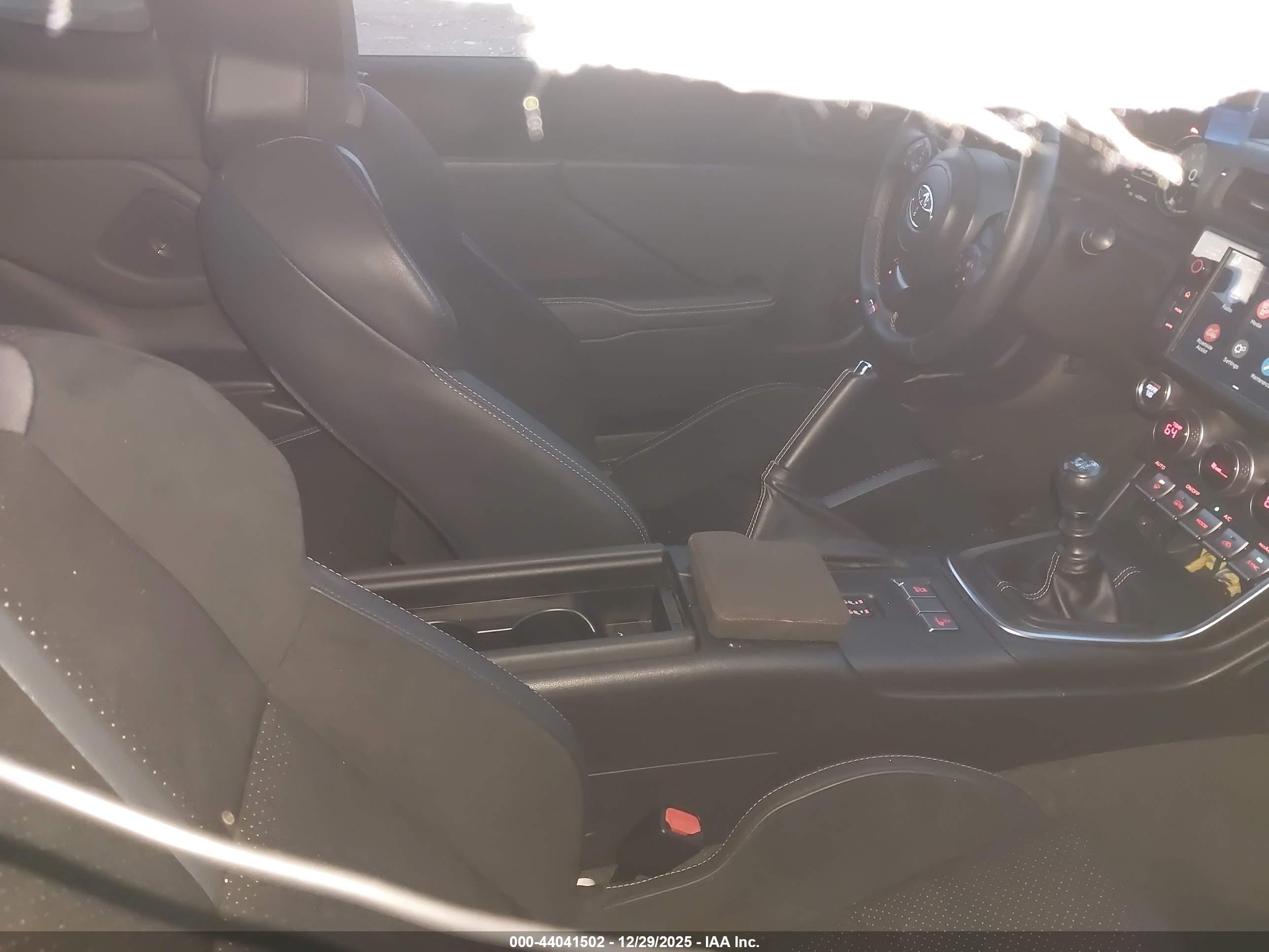 TOYOTA GR86 image 5