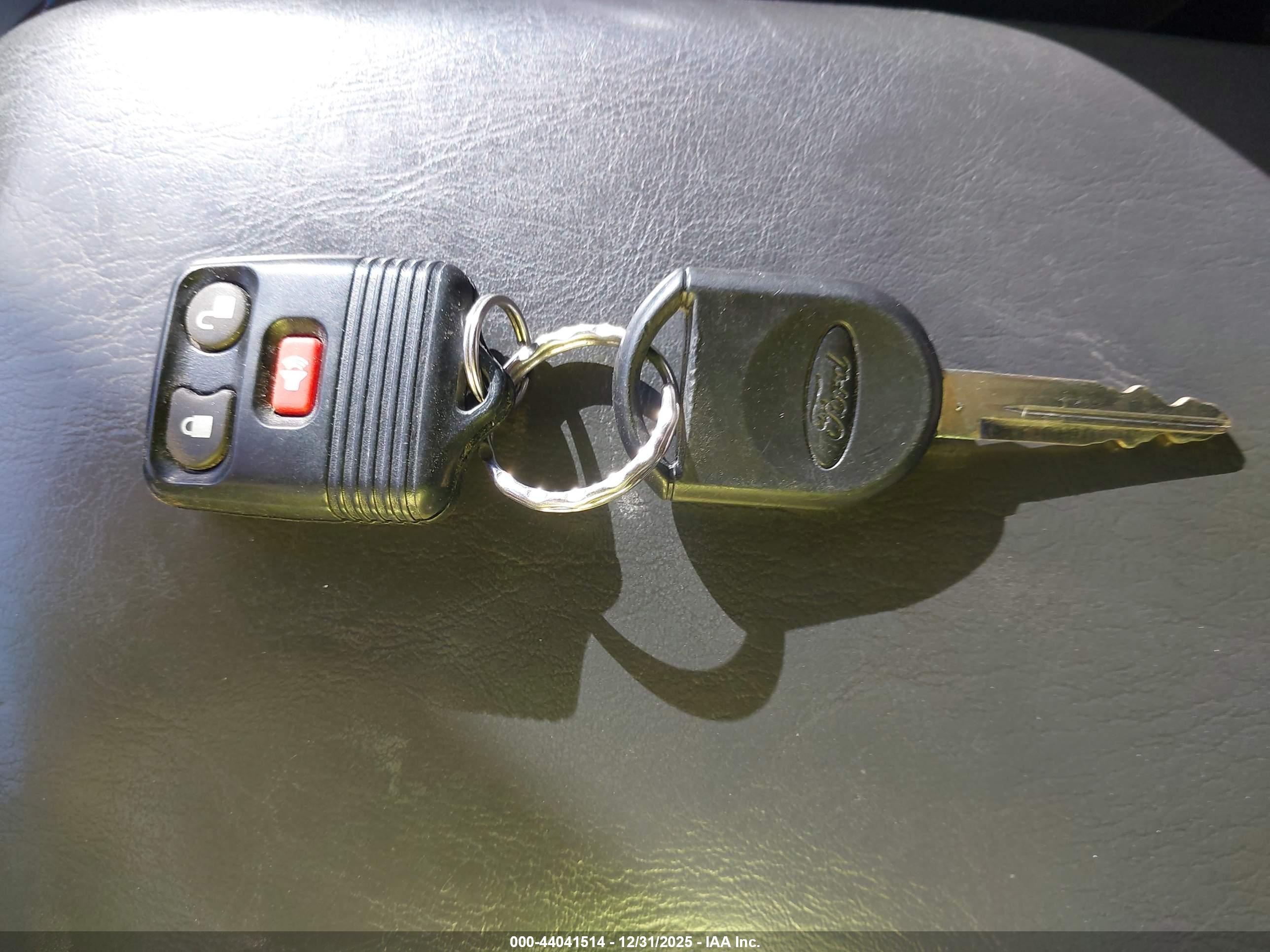 FORD ESCAPE image 11