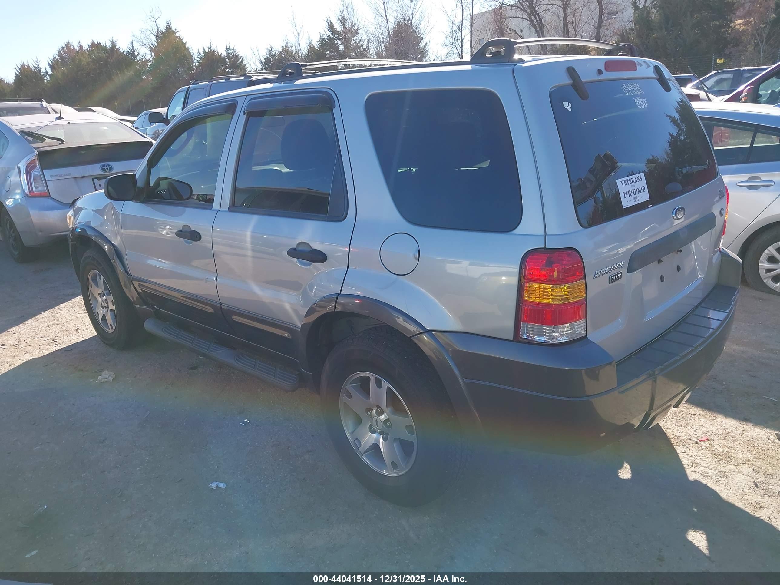 FORD ESCAPE image 3
