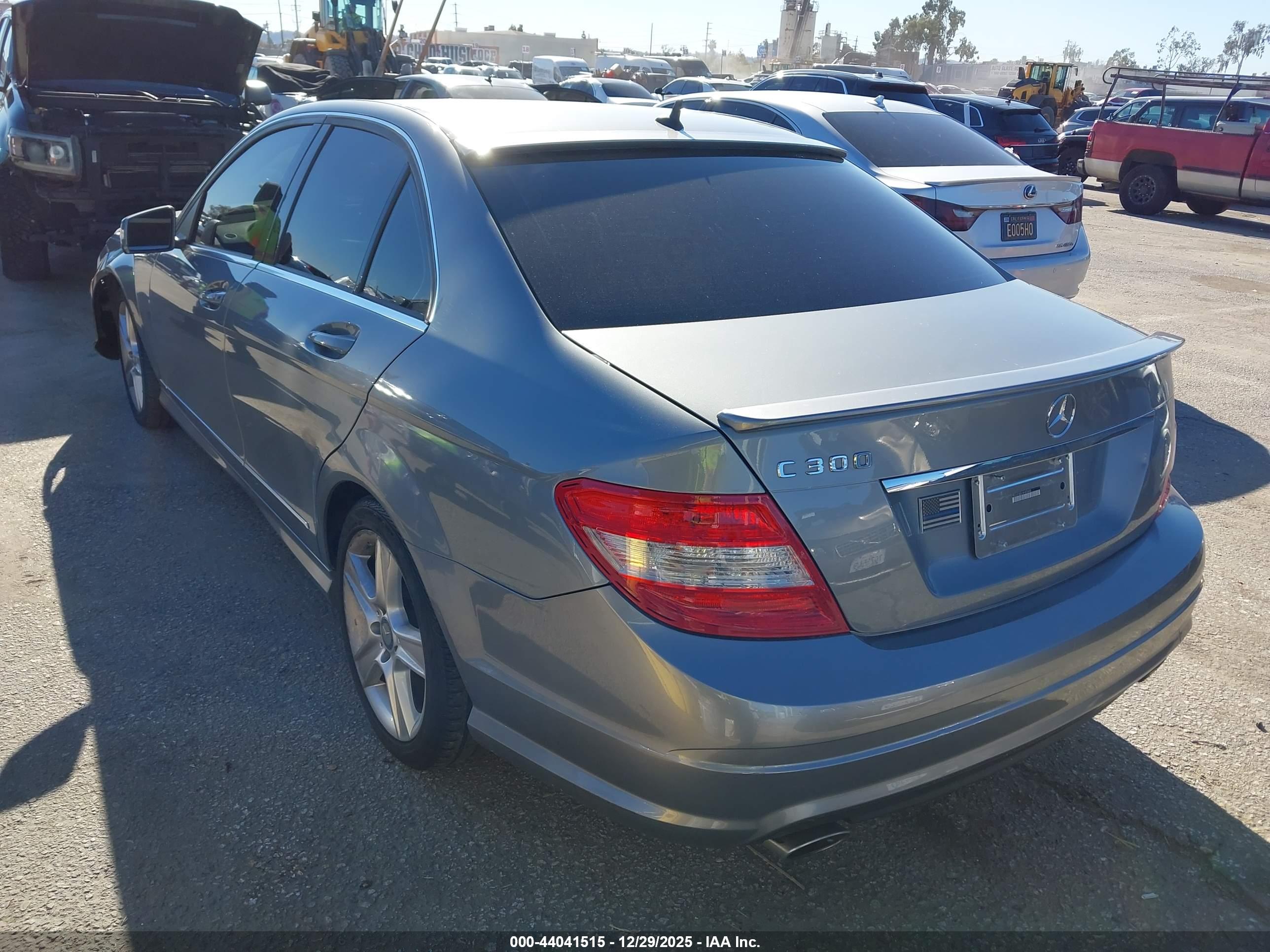 MERCEDES-BENZ C image 3