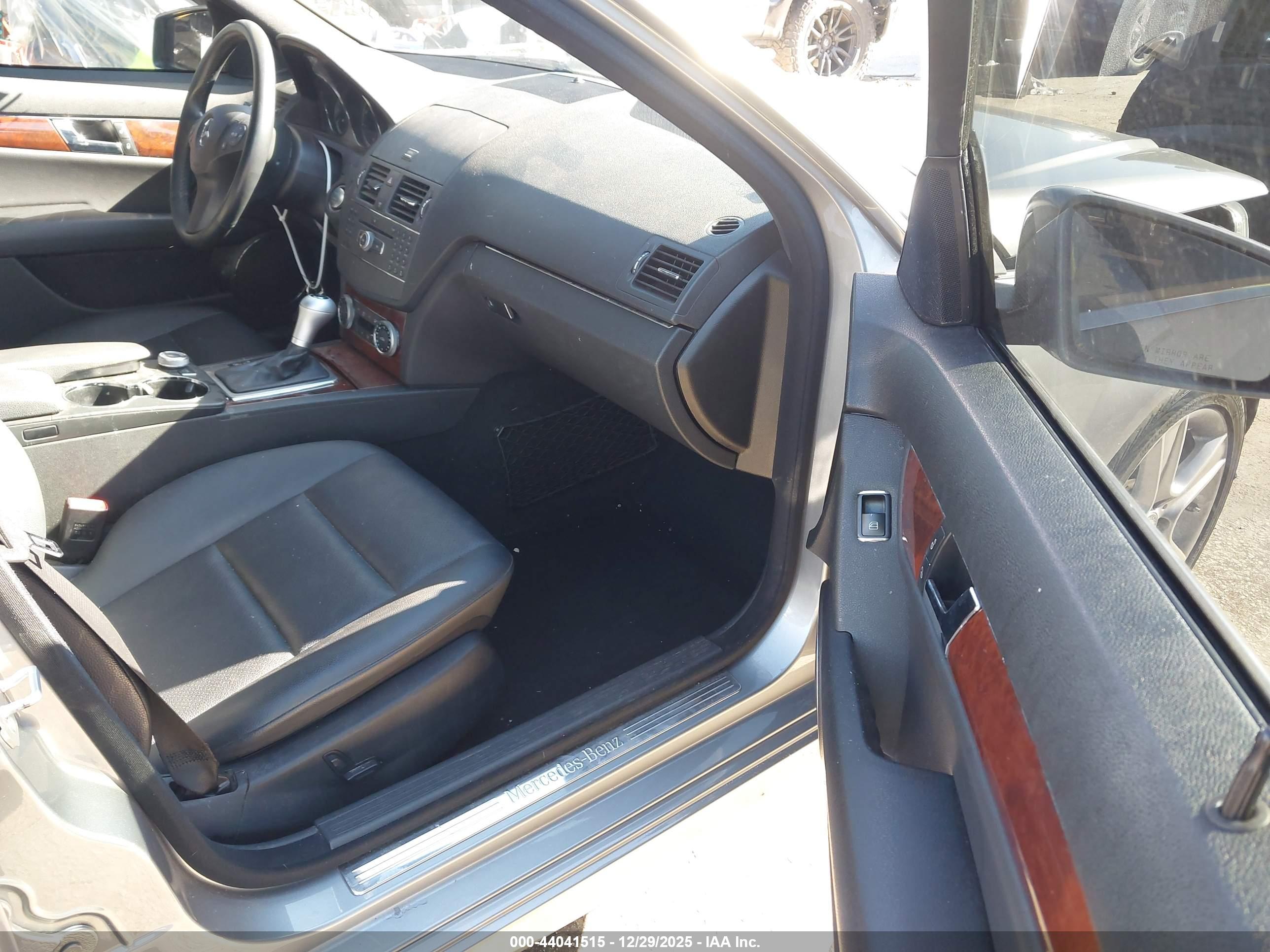 MERCEDES-BENZ C image 5