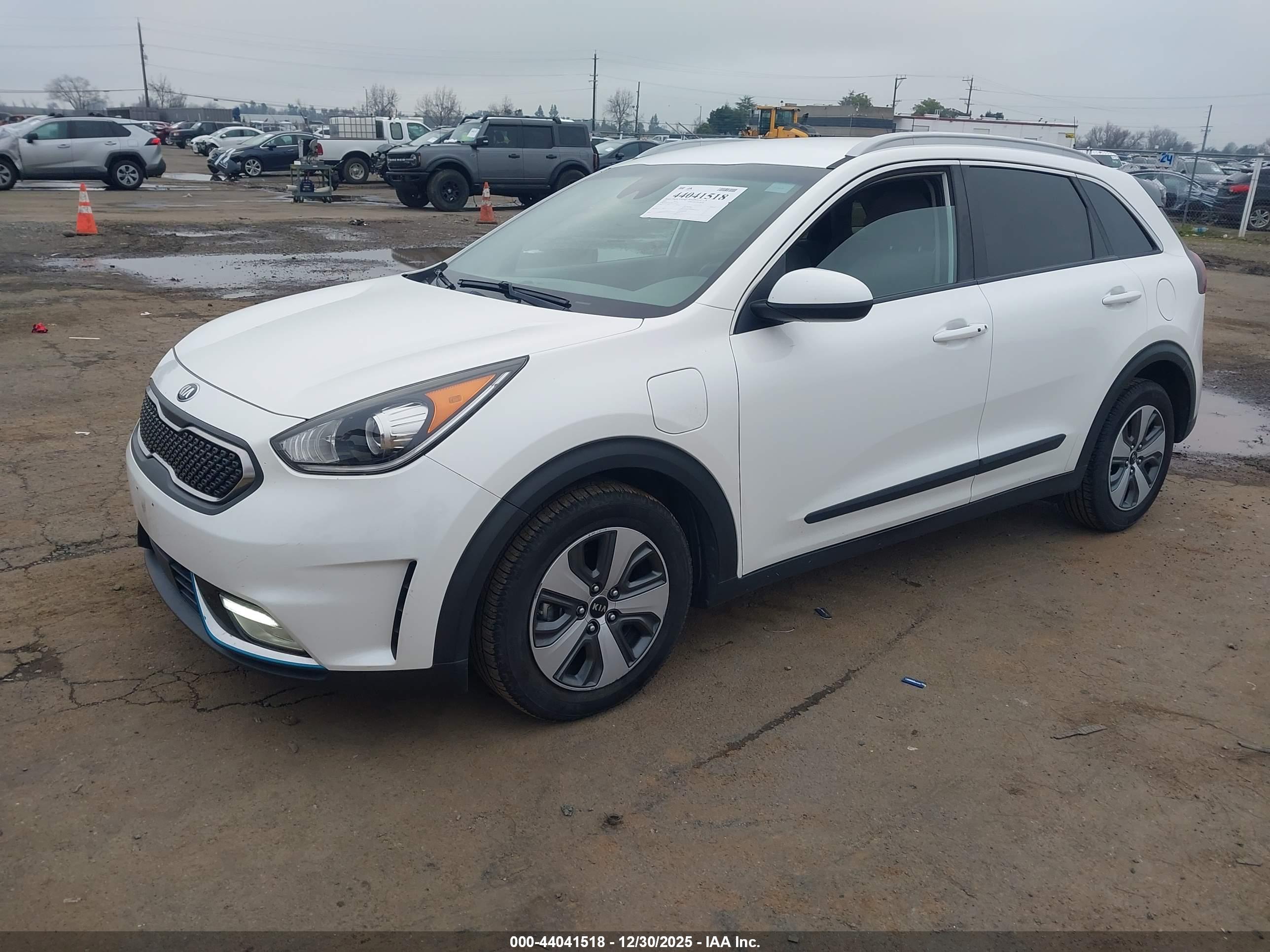KIA NIRO image 2