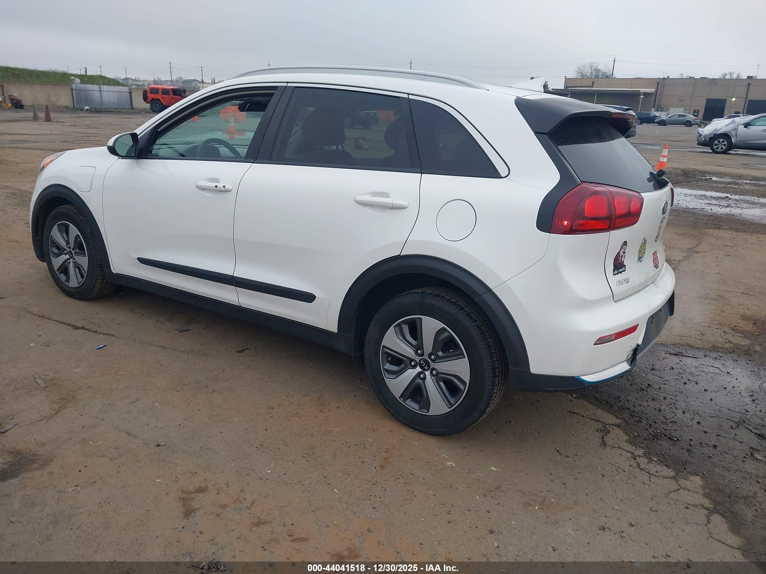 KIA NIRO image 3