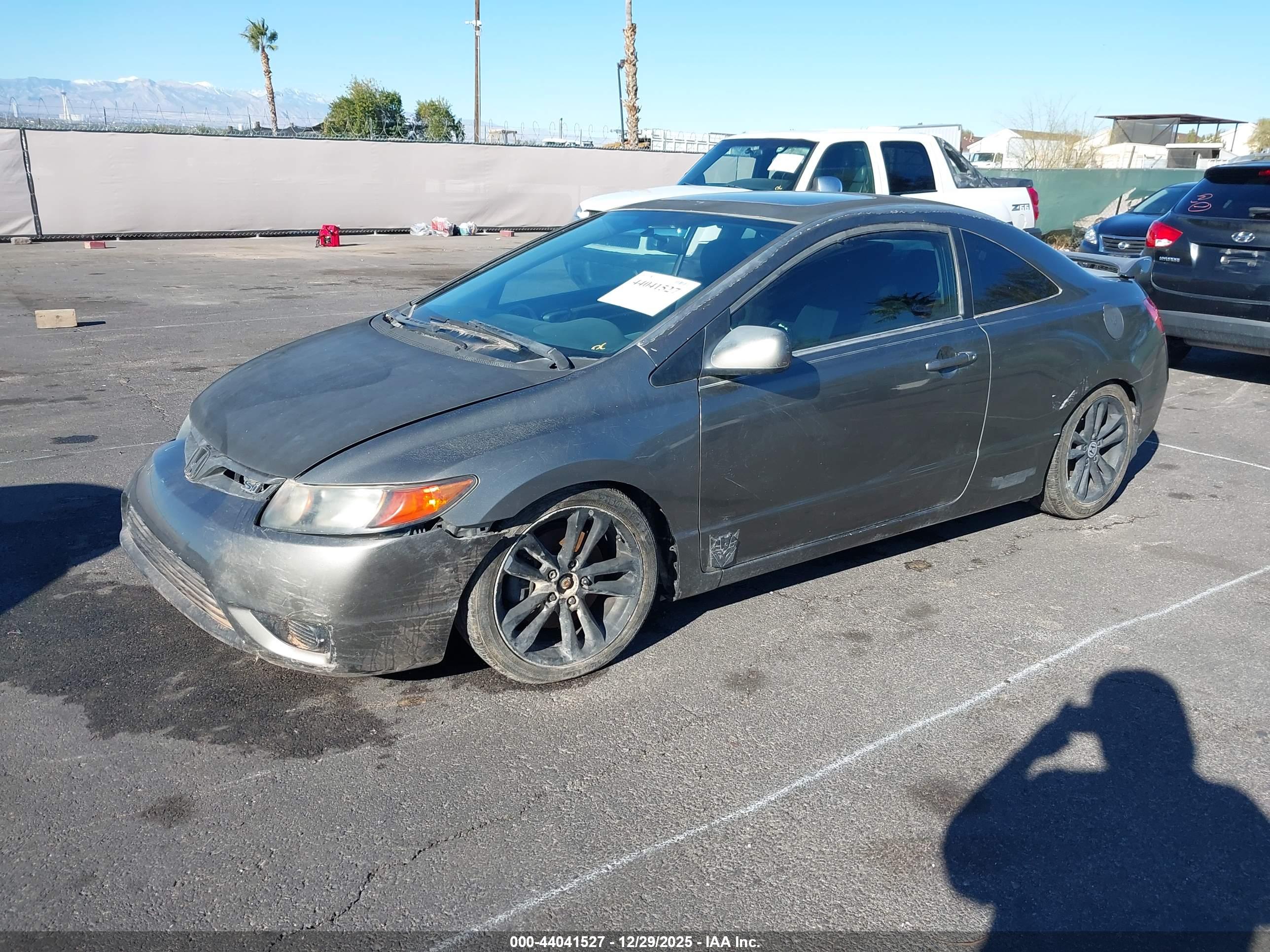 HONDA CIVIC image 2