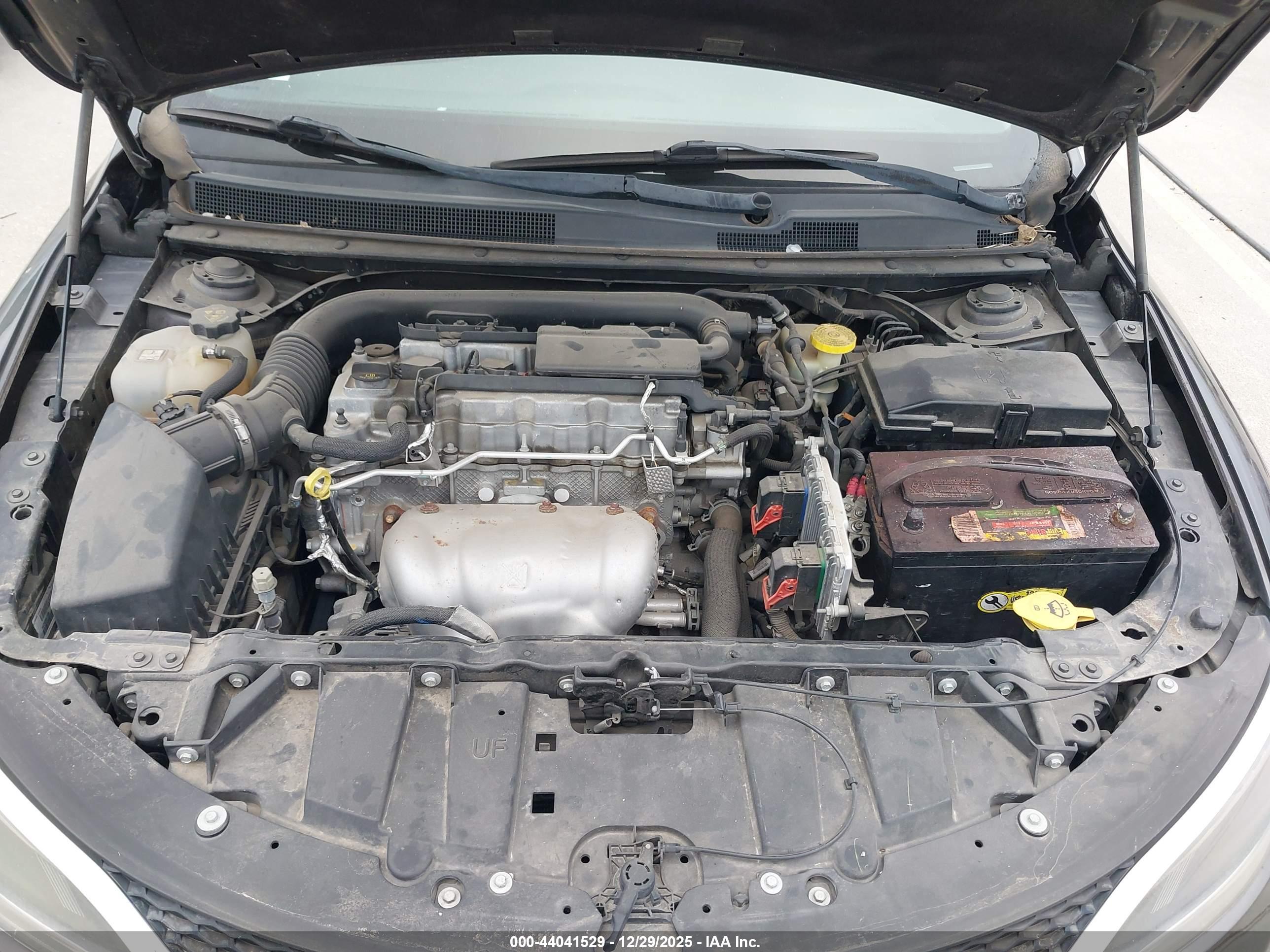 CHRYSLER 200 image 10