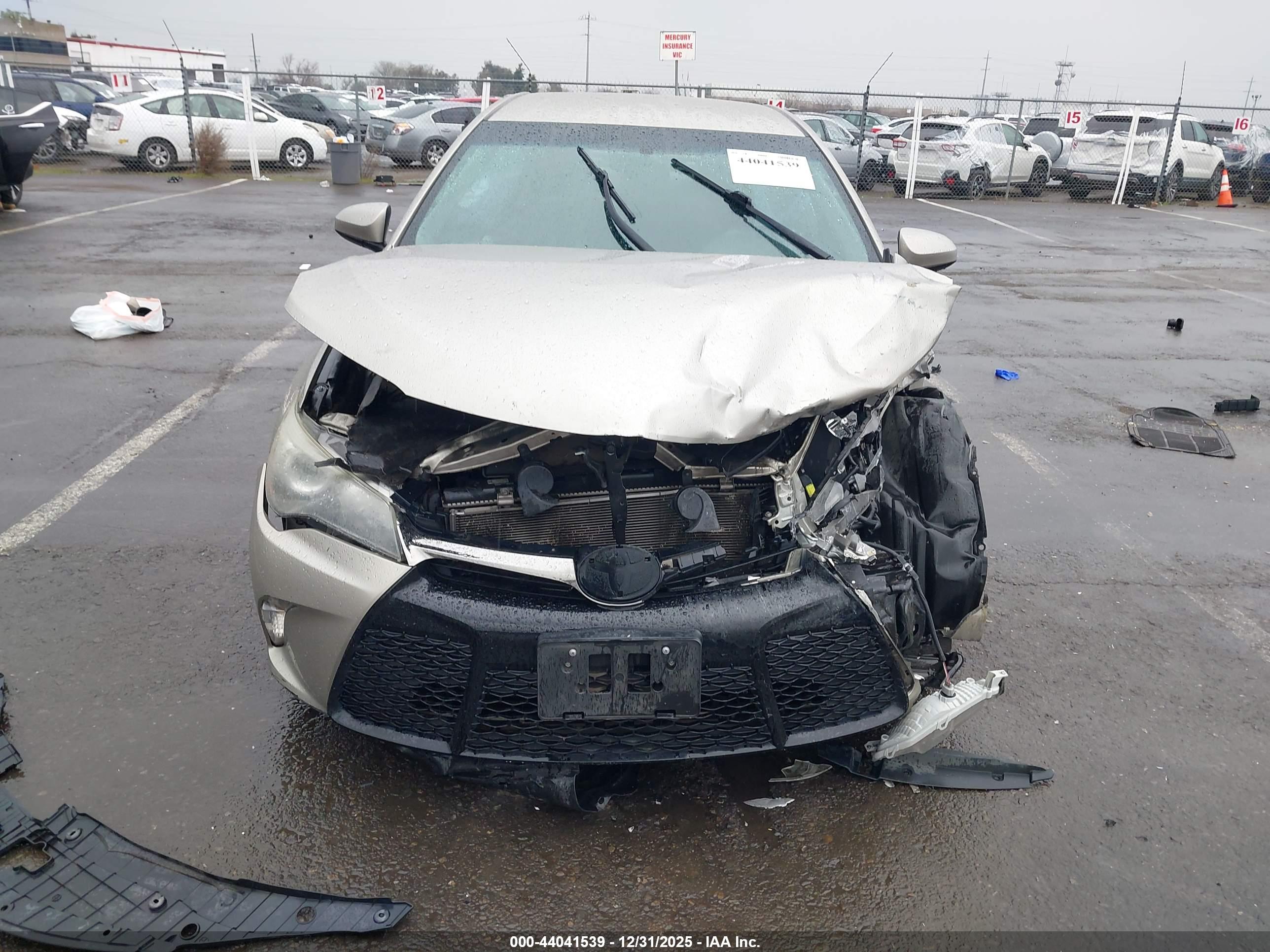 TOYOTA CAMRY image 6
