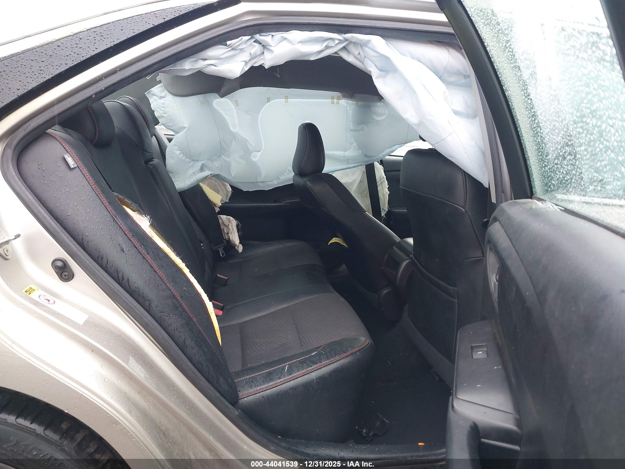 TOYOTA CAMRY image 8