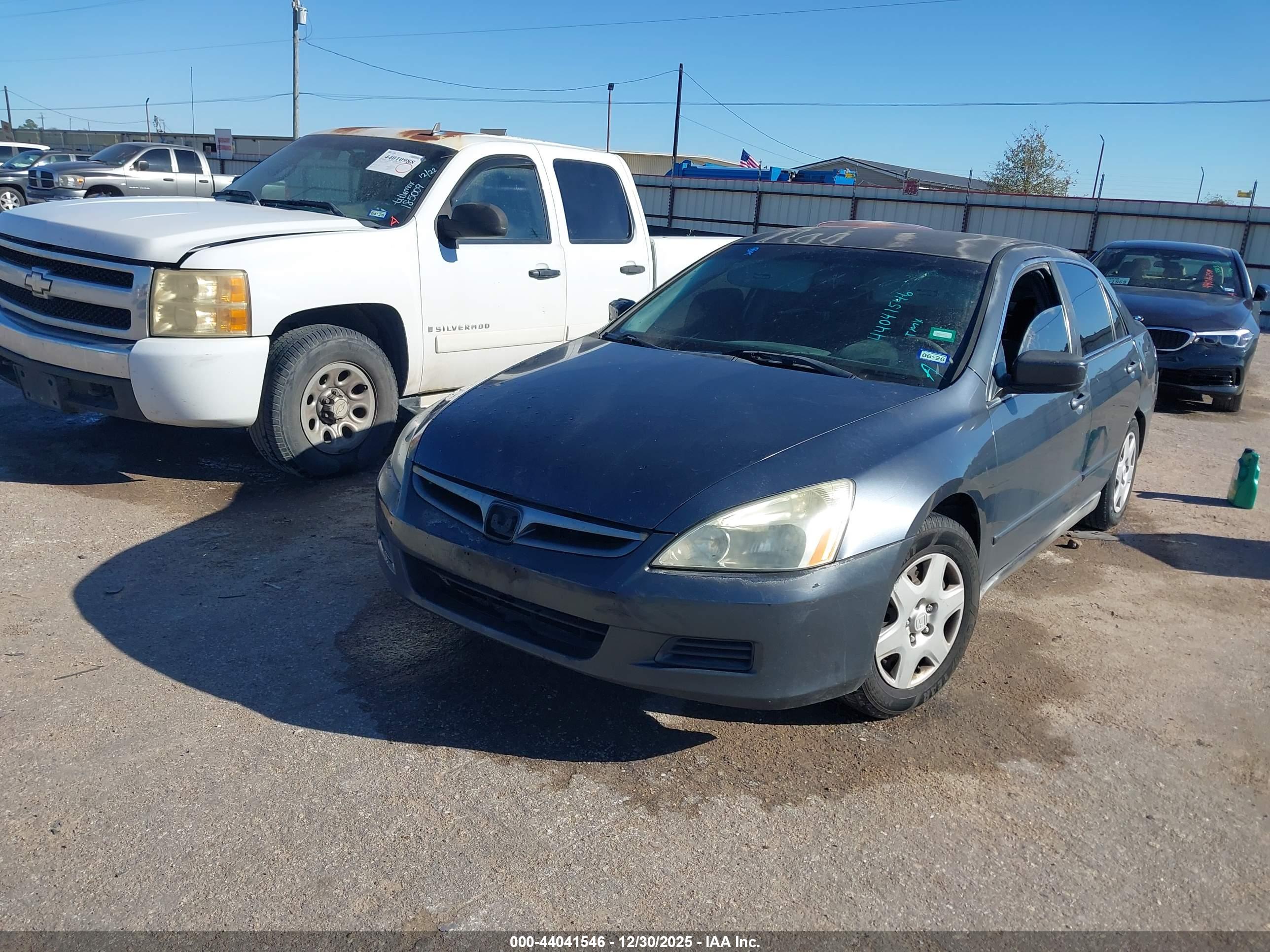 HONDA ACCORD image 2