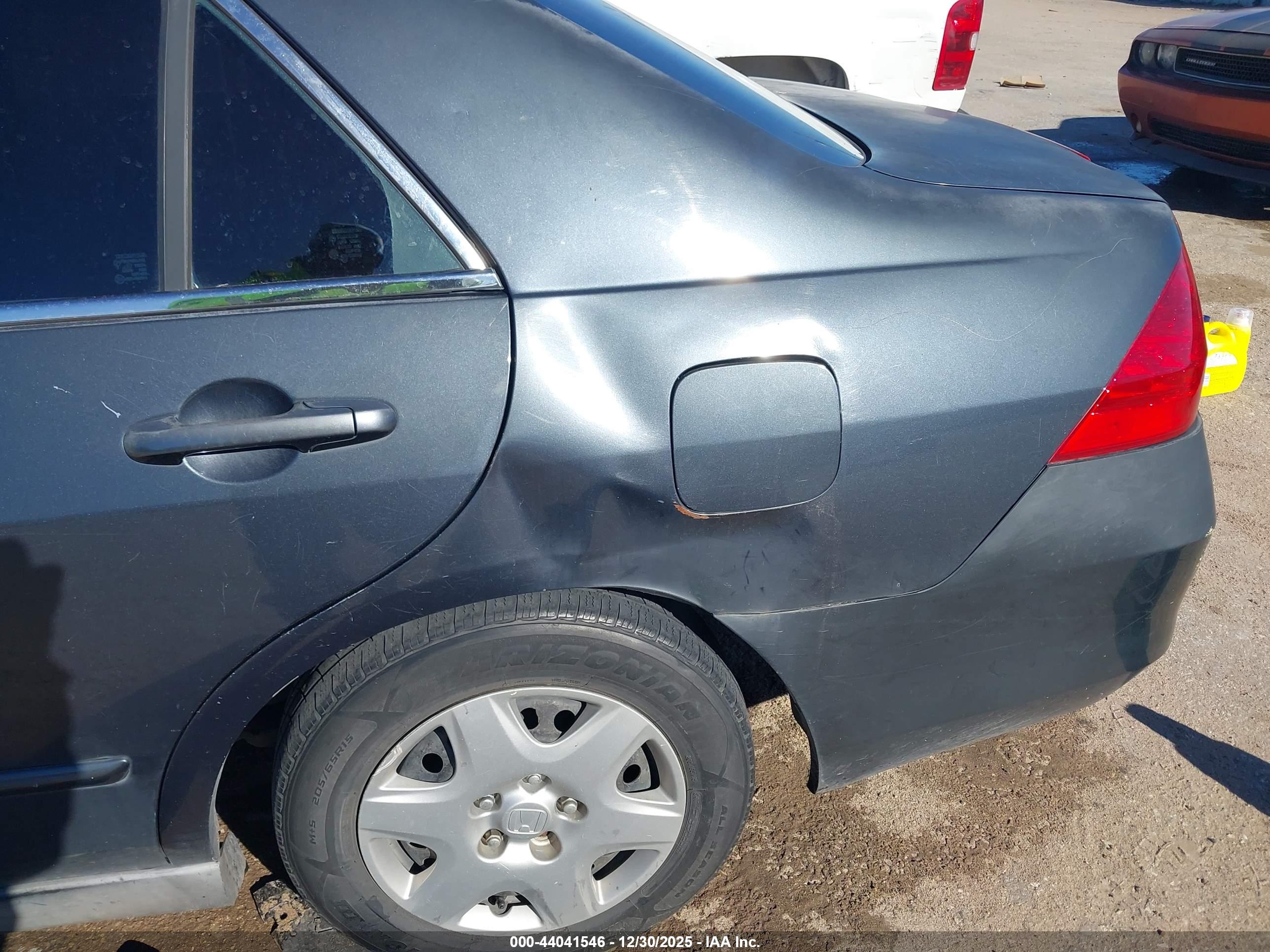 HONDA ACCORD image 6