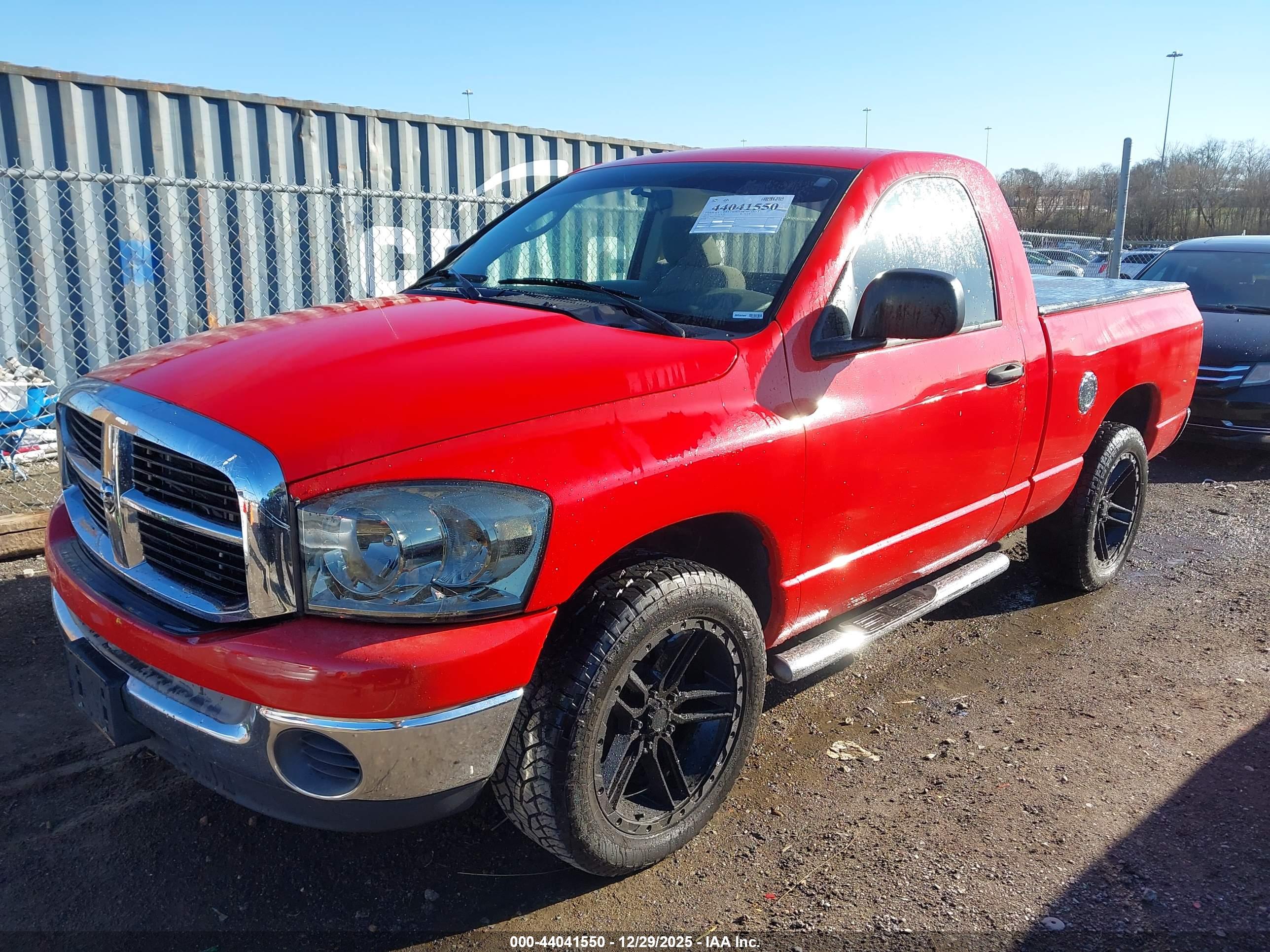DODGE RAM image 6
