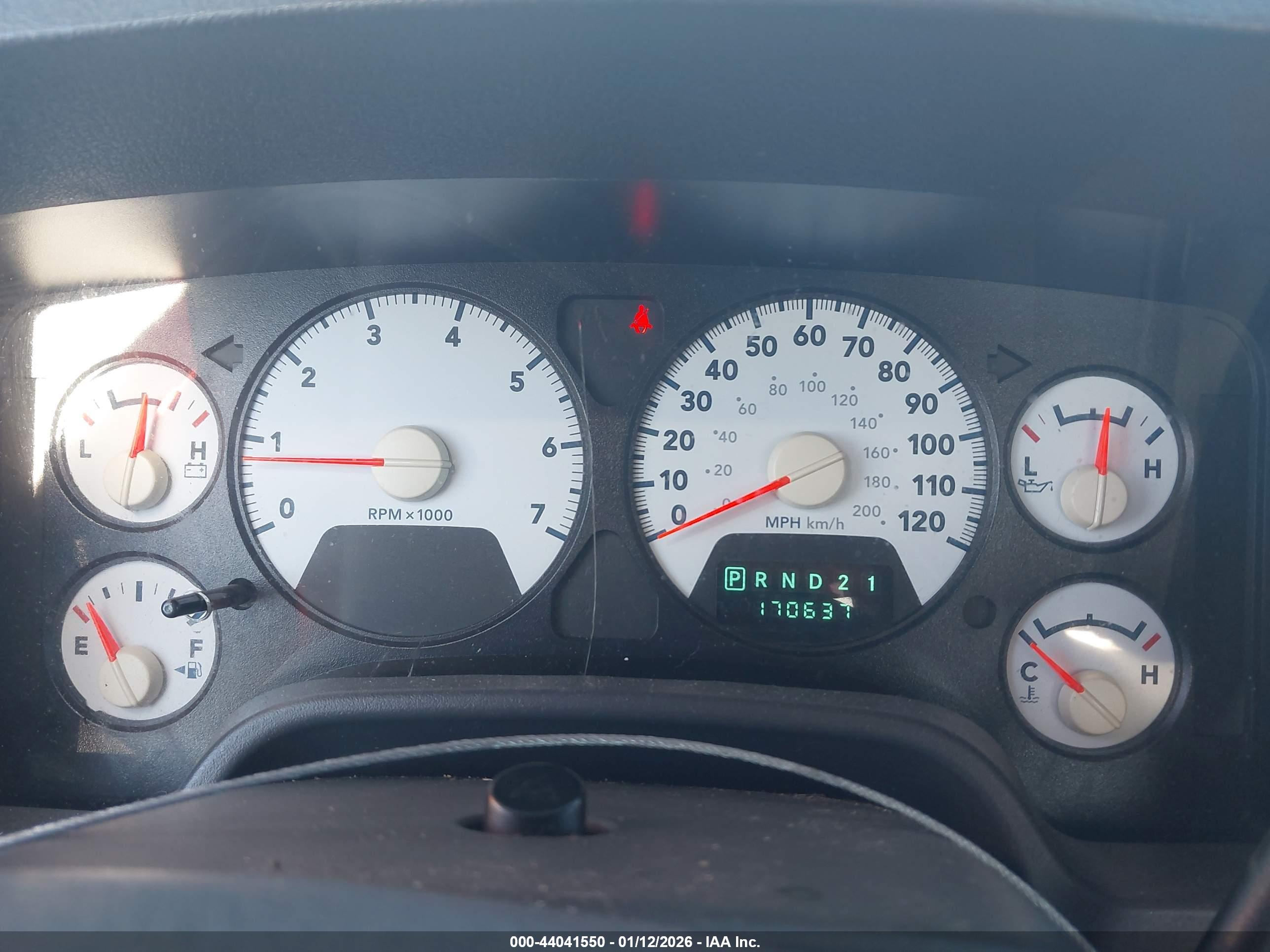 DODGE RAM image 7