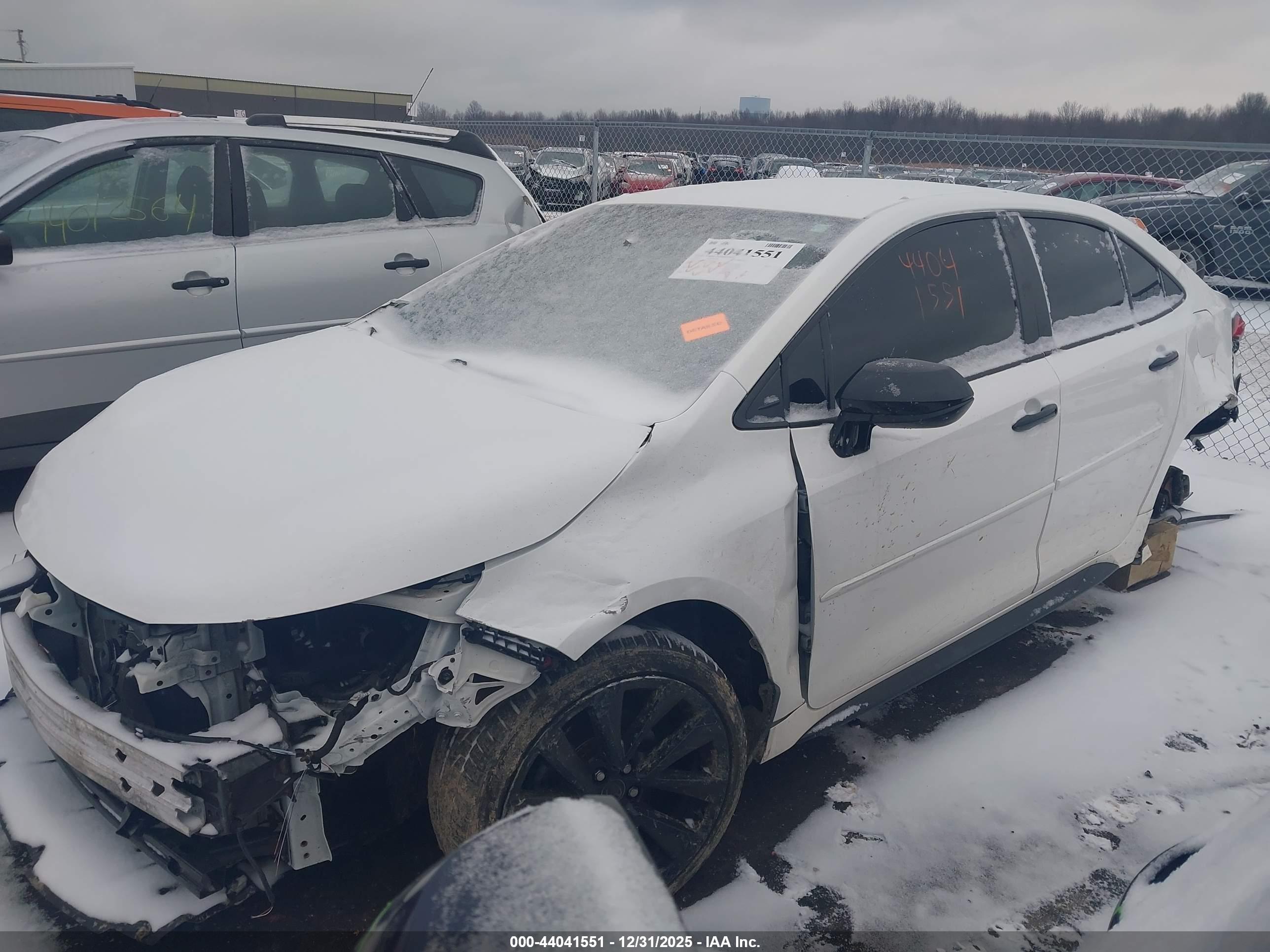 TOYOTA COROLLA image 2