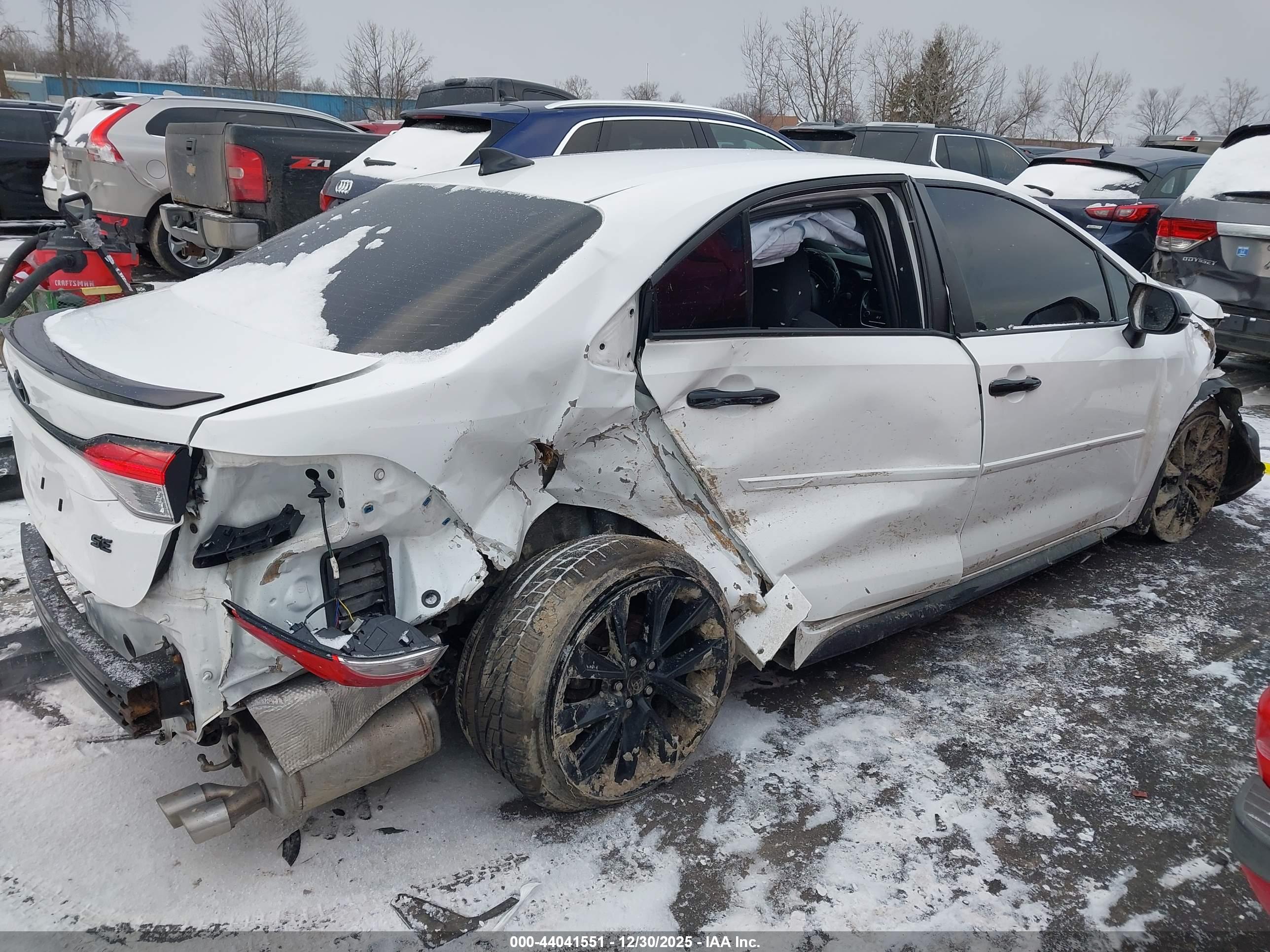 TOYOTA COROLLA image 4