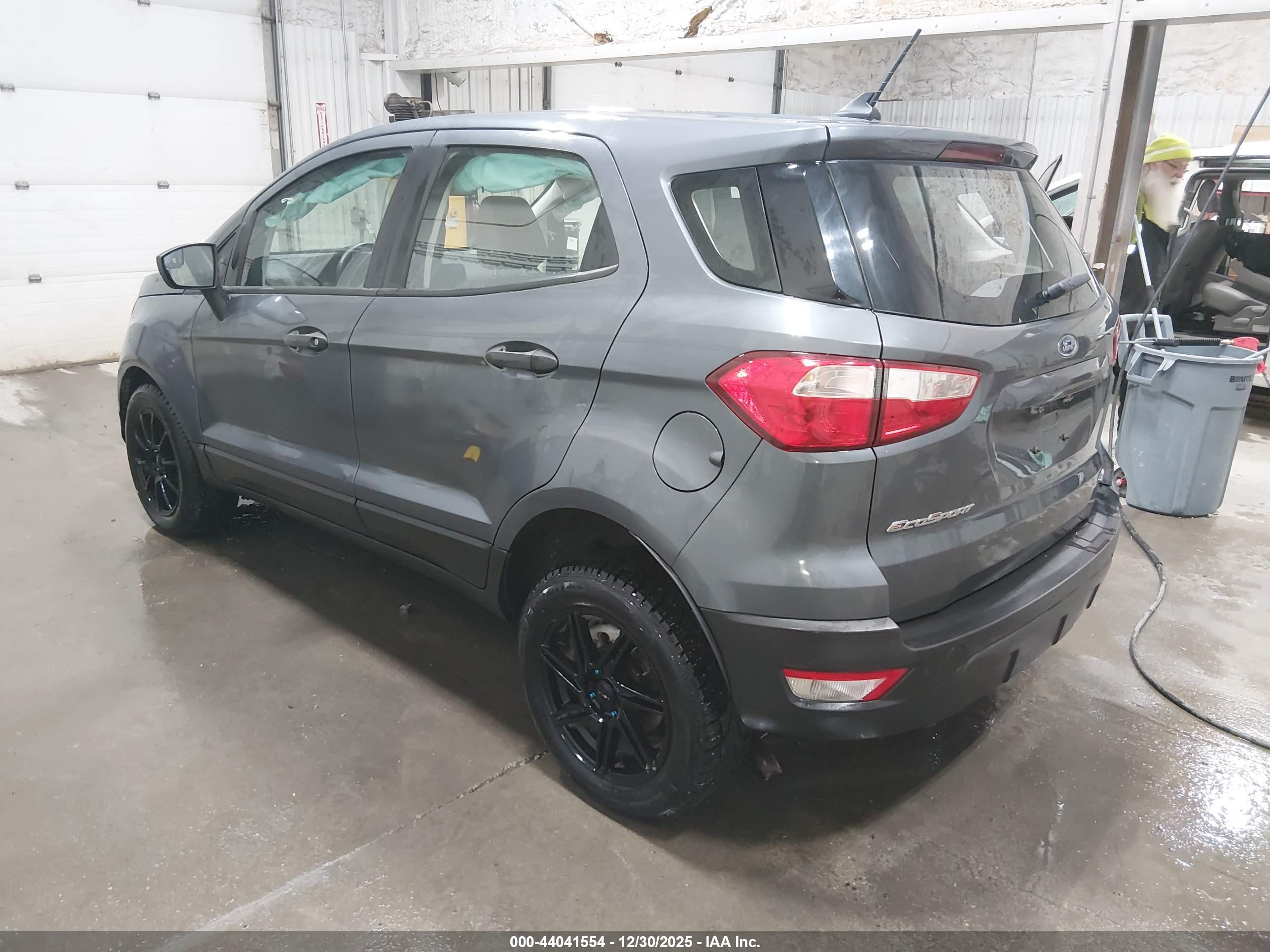 FORD ECOSPORT image 3
