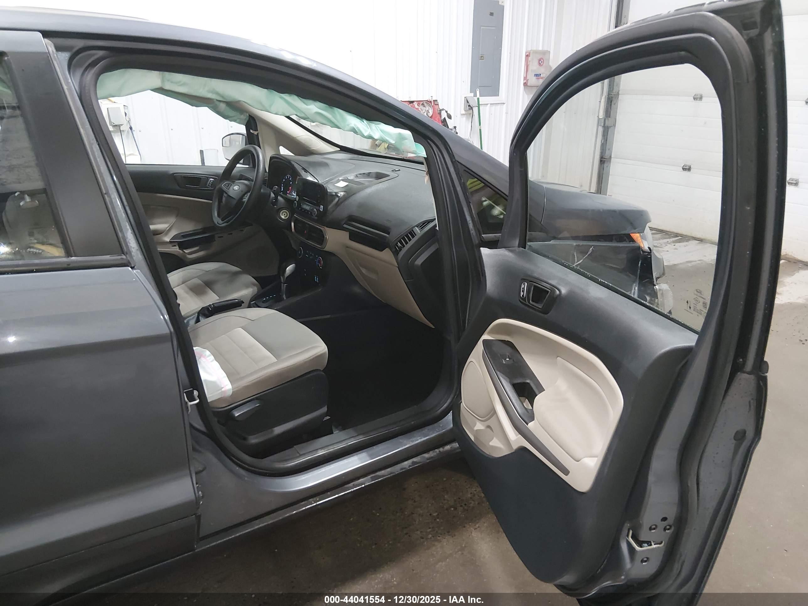 FORD ECOSPORT image 5