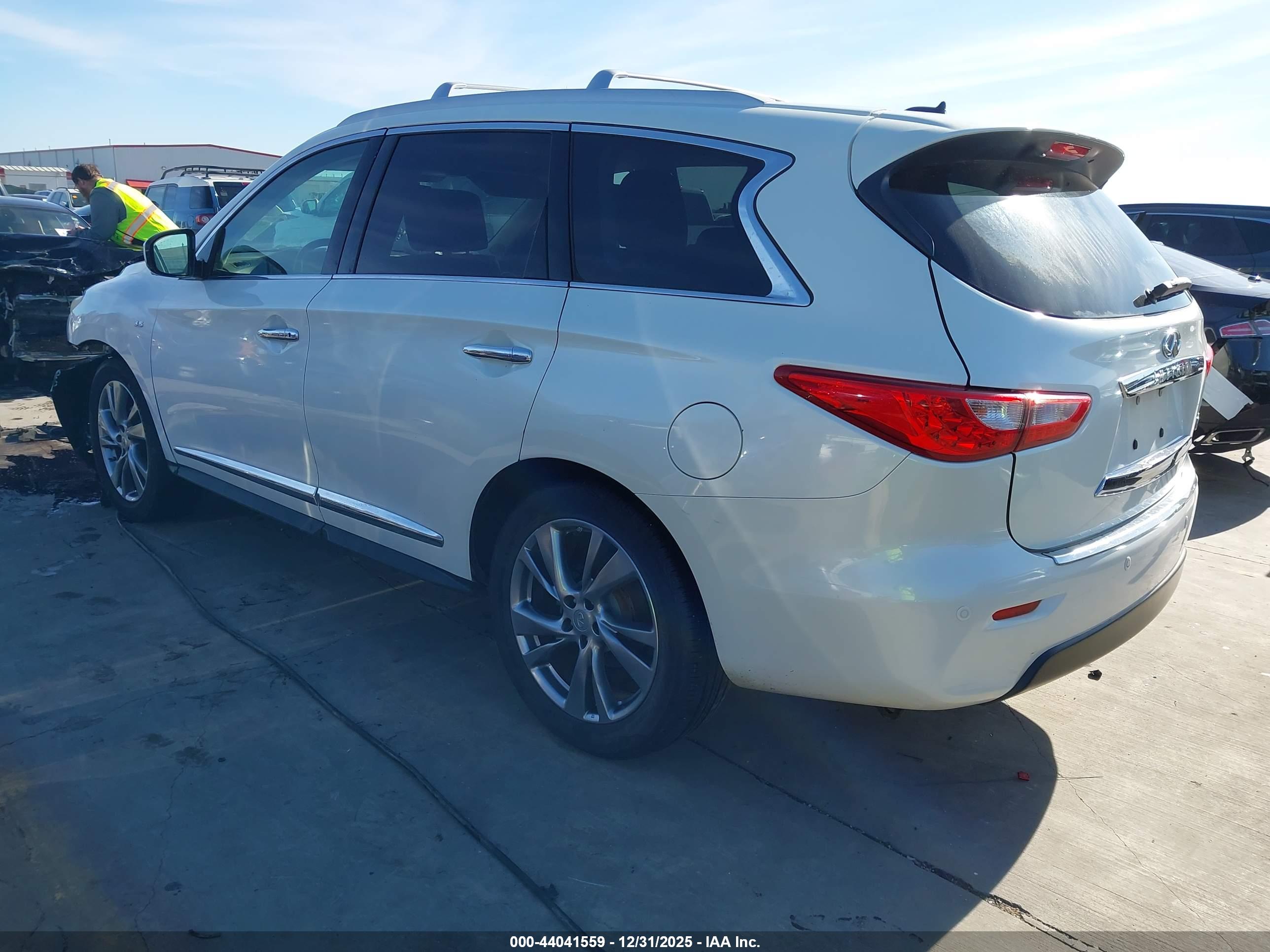 INFINITI QX60 image 3