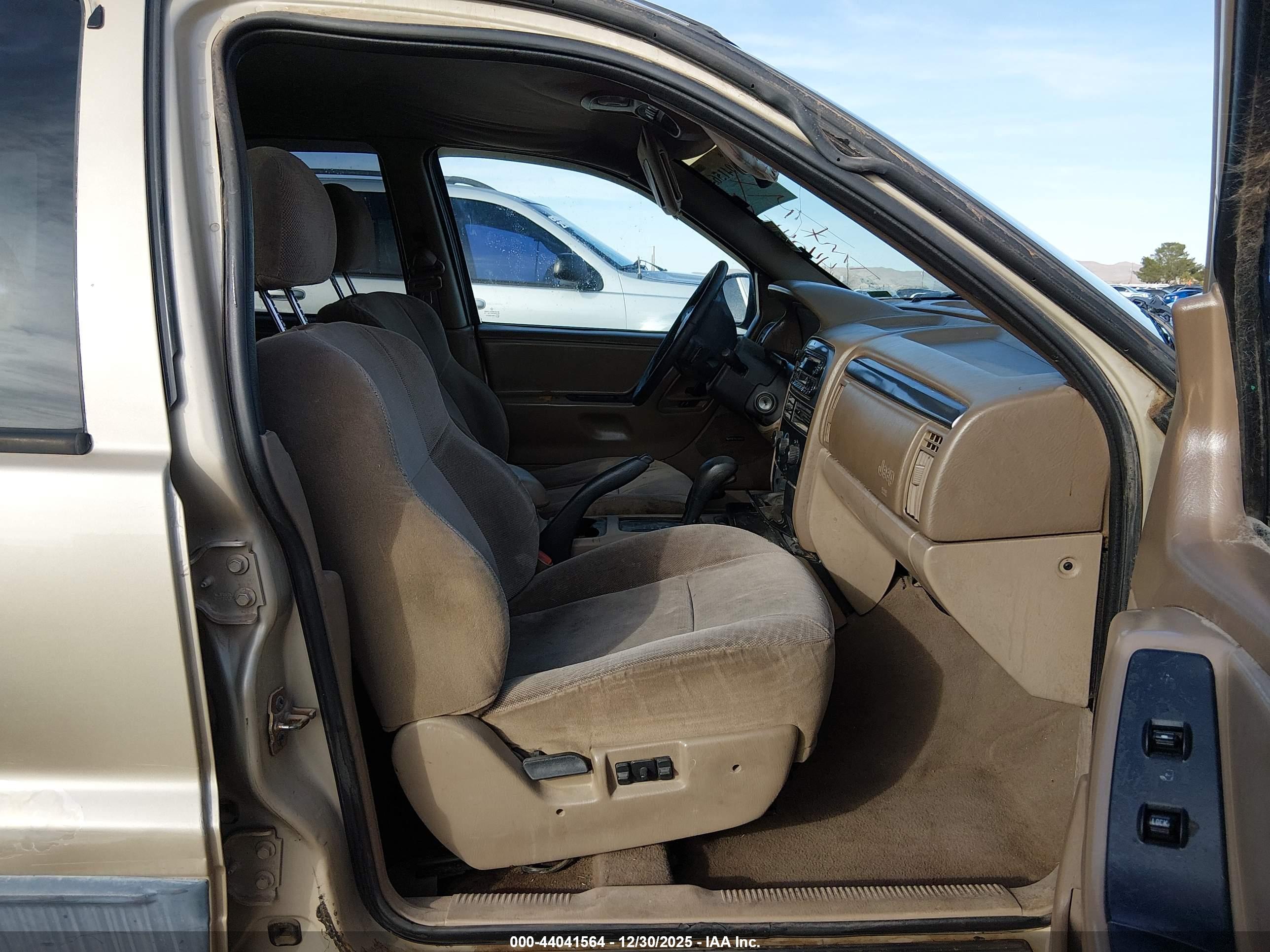 JEEP GRAND image 5
