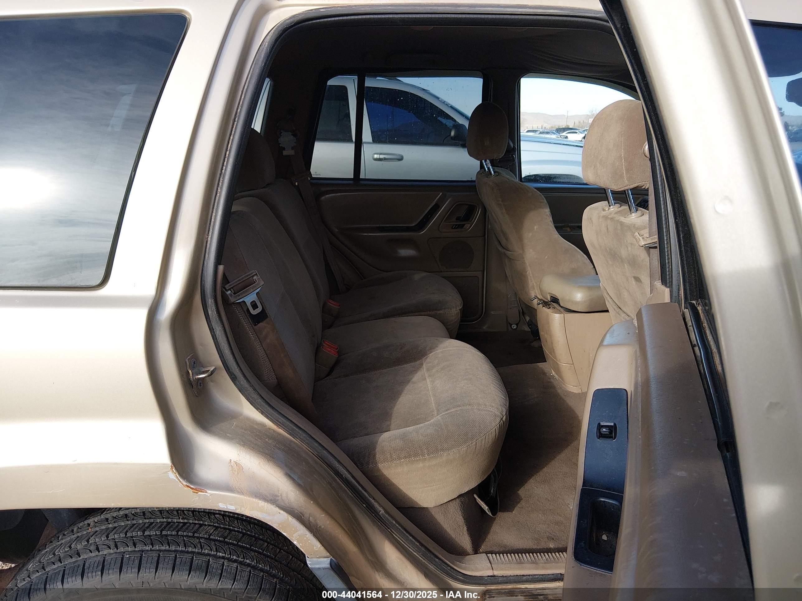 JEEP GRAND image 8
