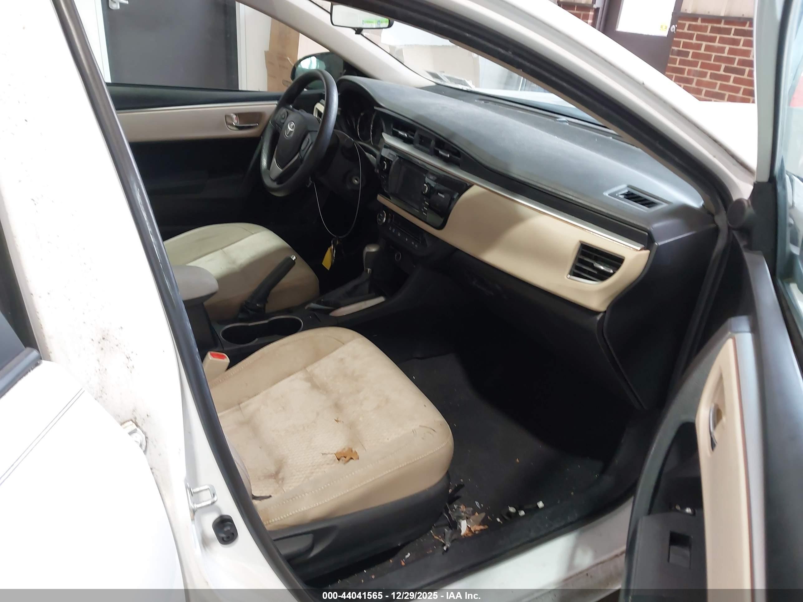 TOYOTA COROLLA image 5