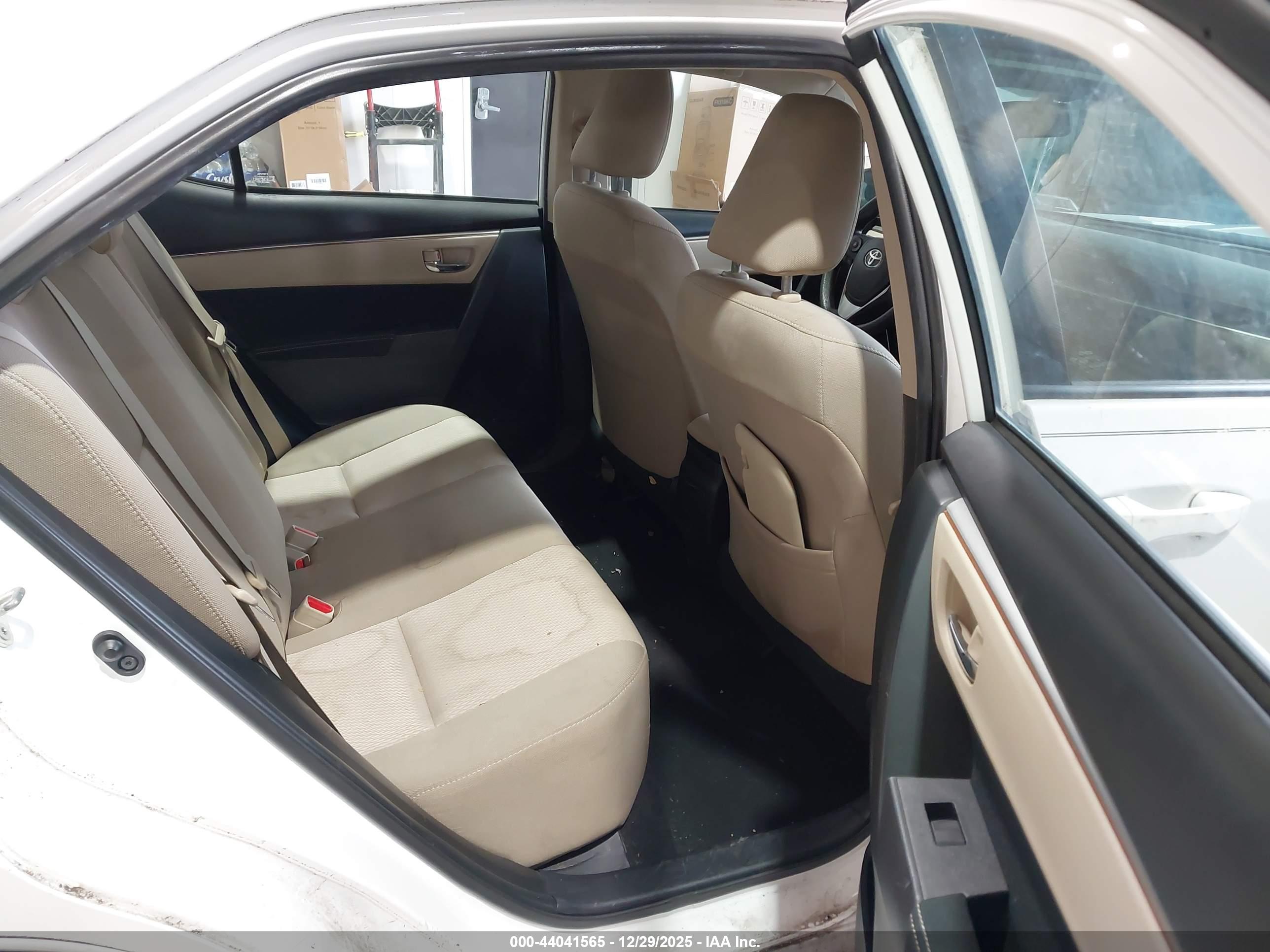TOYOTA COROLLA image 8