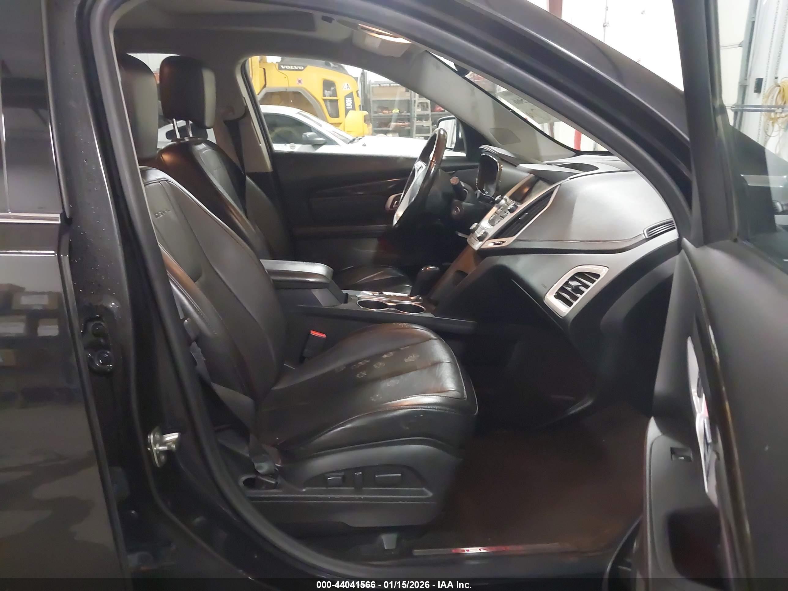 GMC TERRAIN image 5