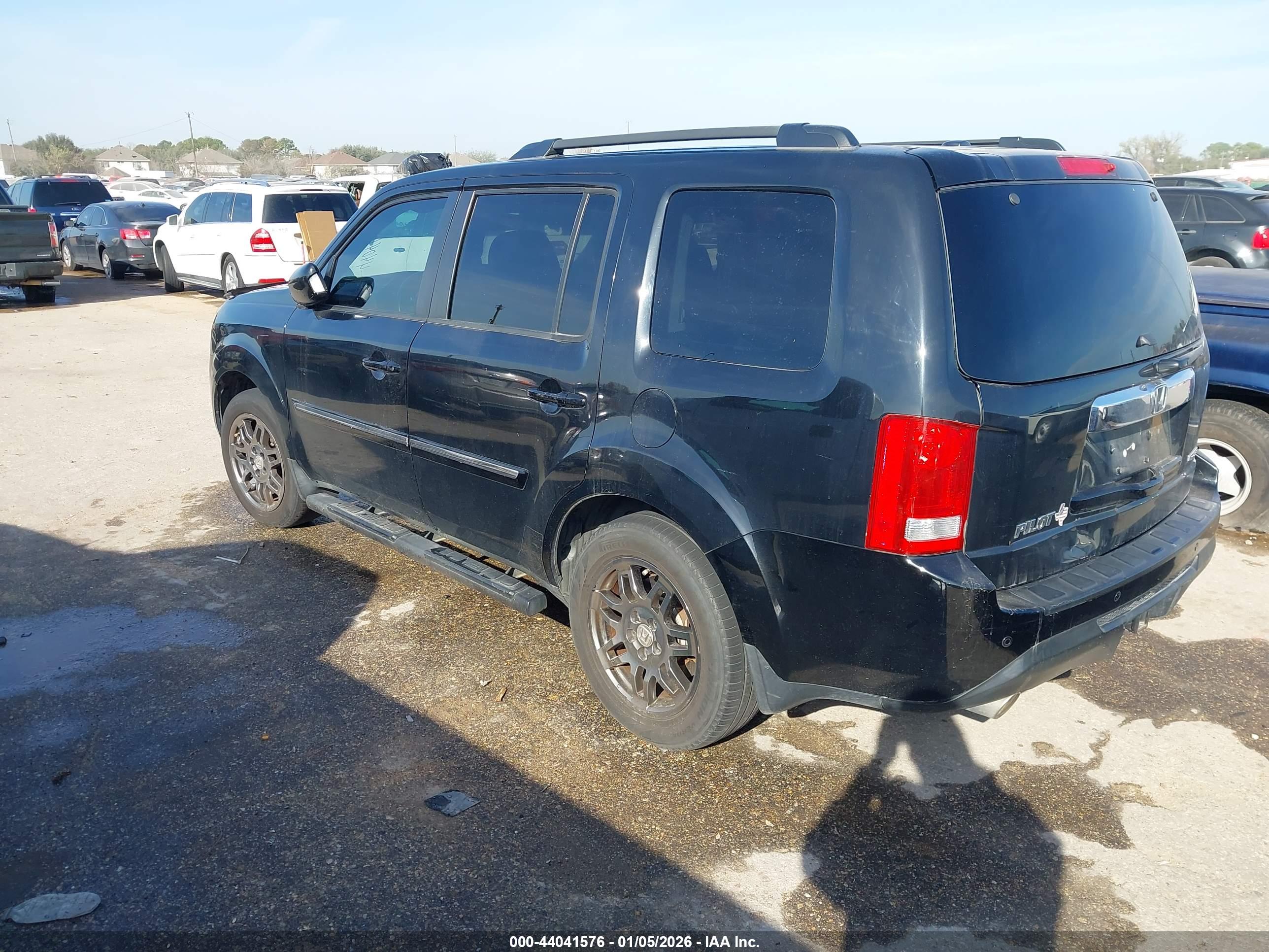 HONDA PILOT image 3