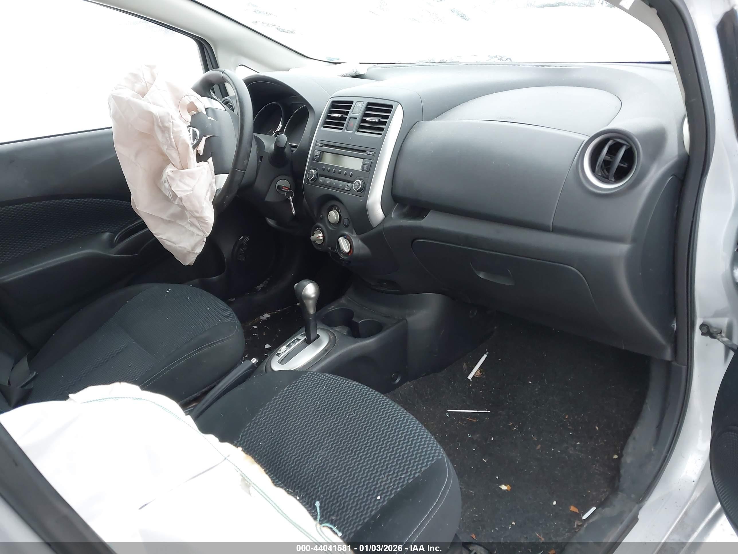 NISSAN VERSA image 5