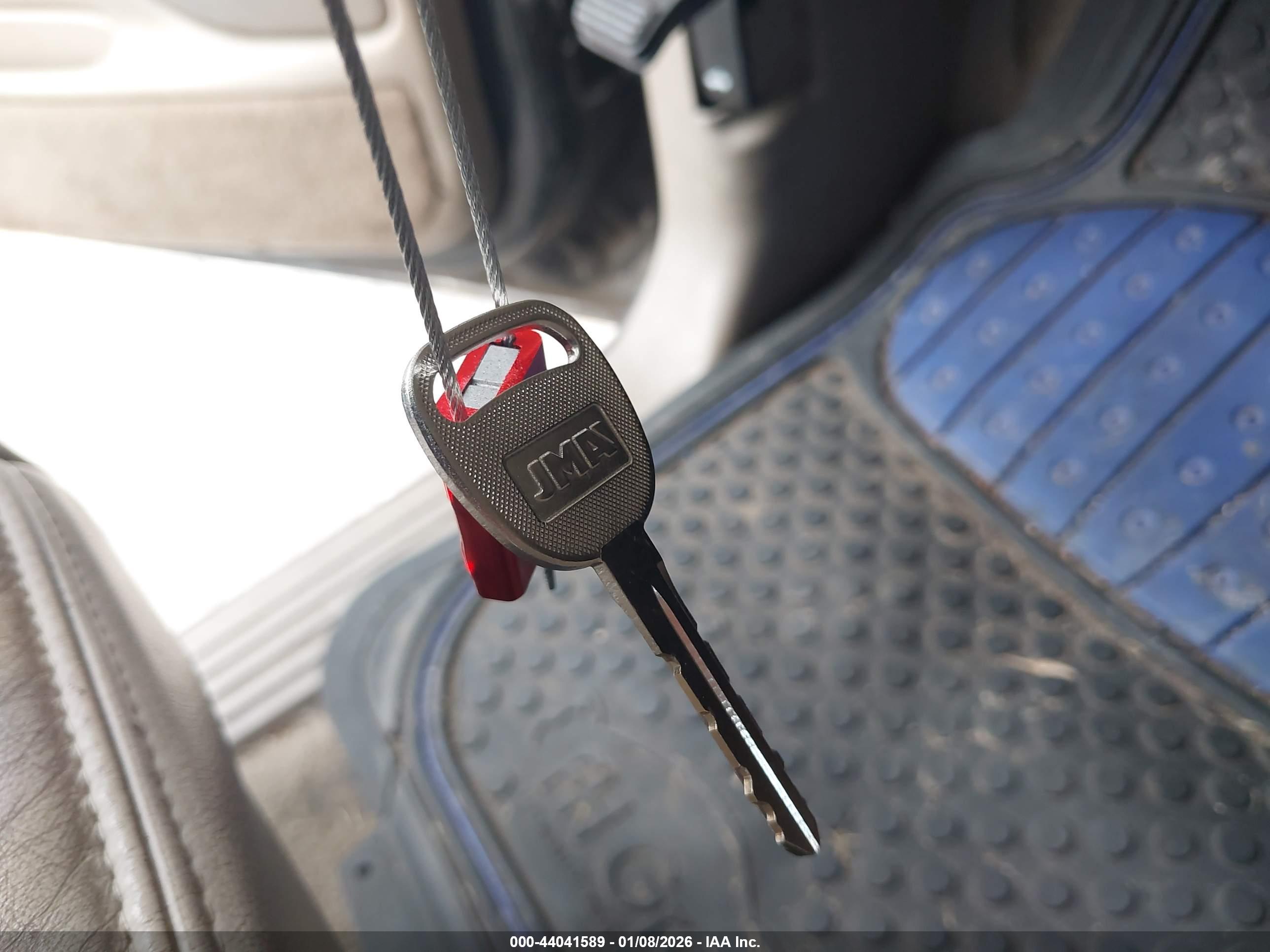GMC YUKON image 11