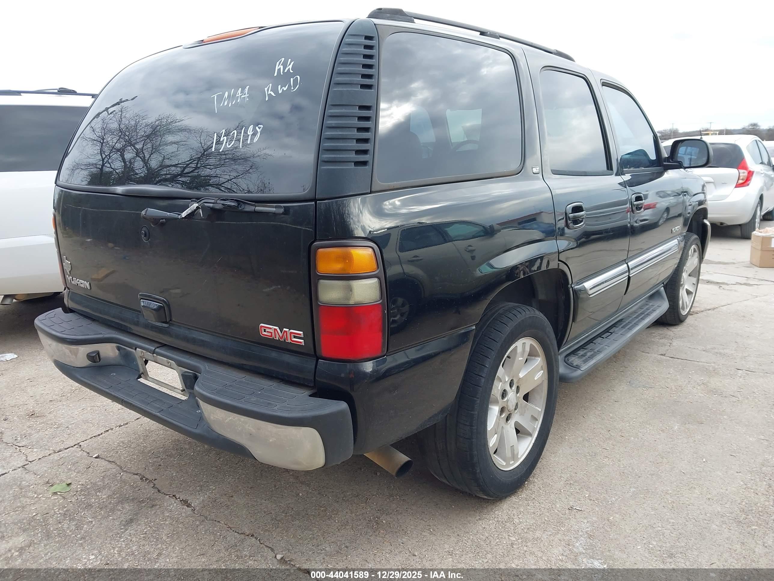 GMC YUKON image 4