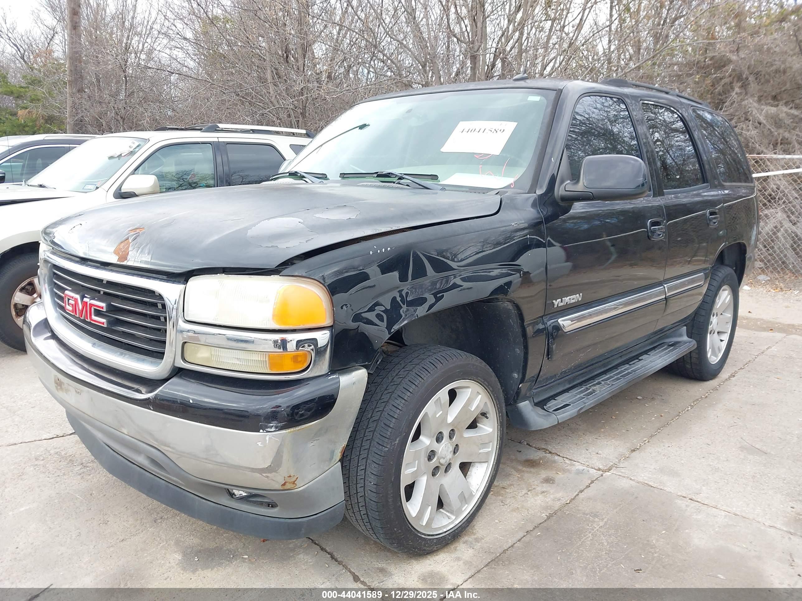 GMC YUKON image 6