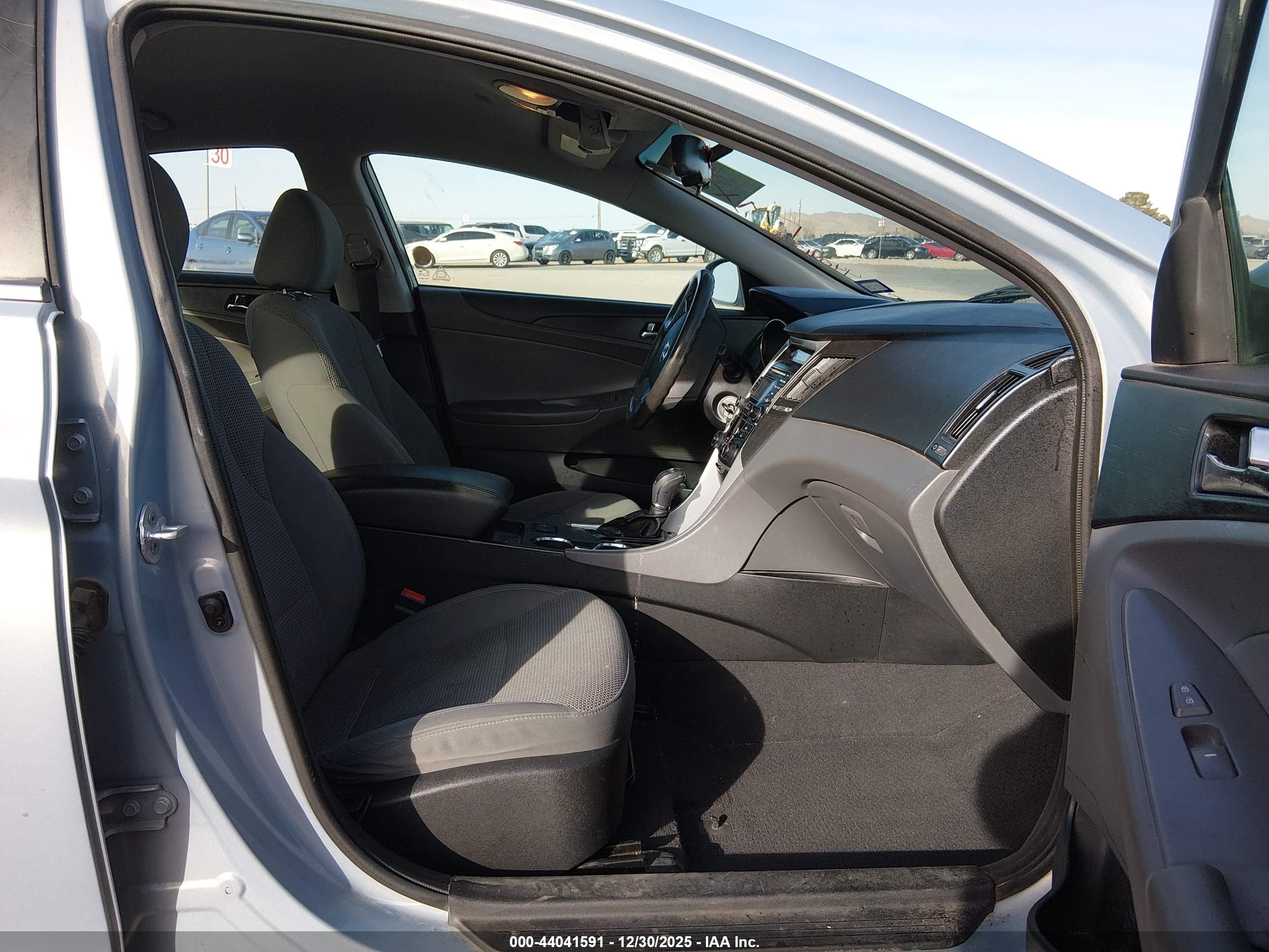 HYUNDAI SONATA image 5