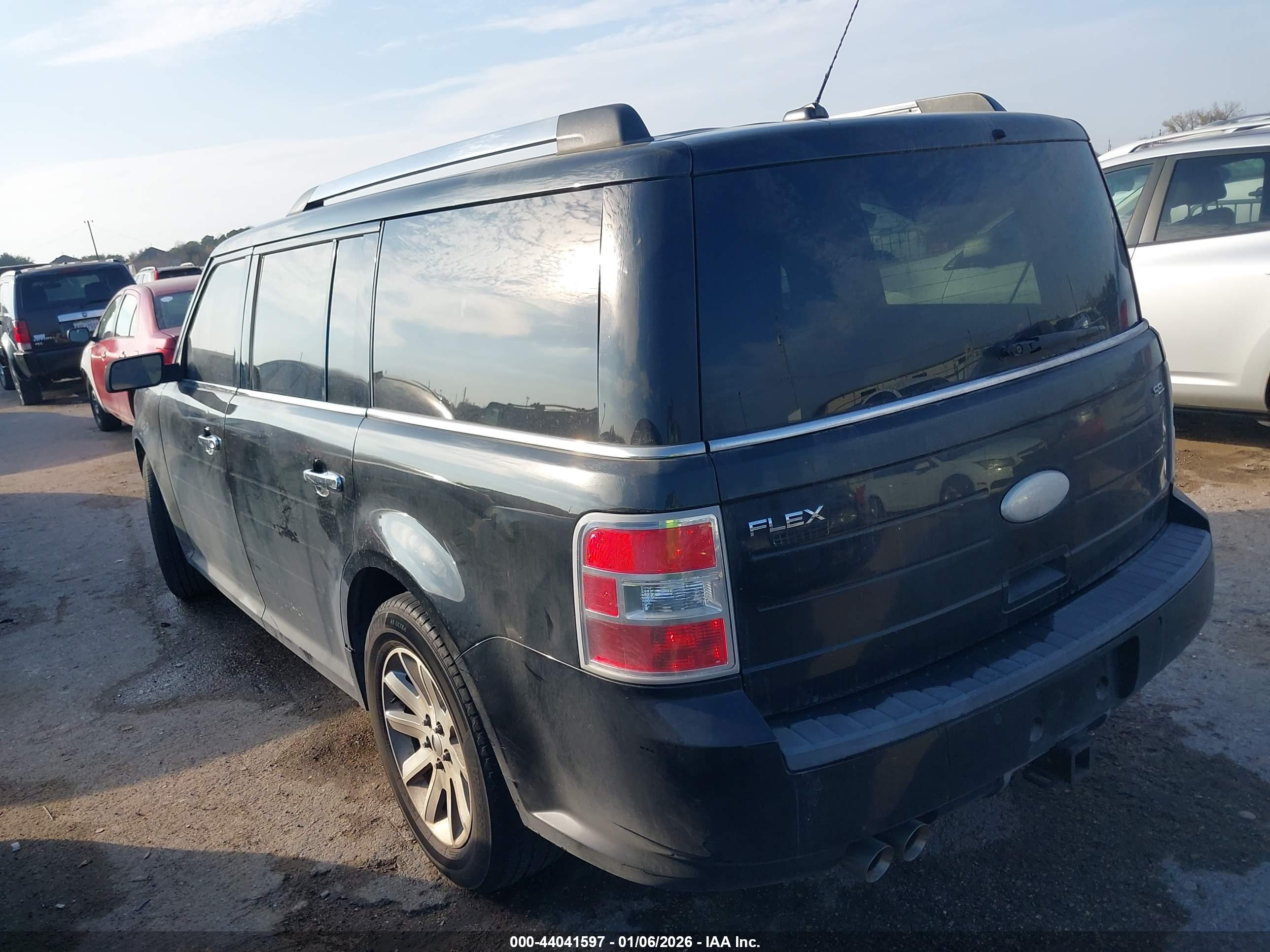FORD FLEX image 3