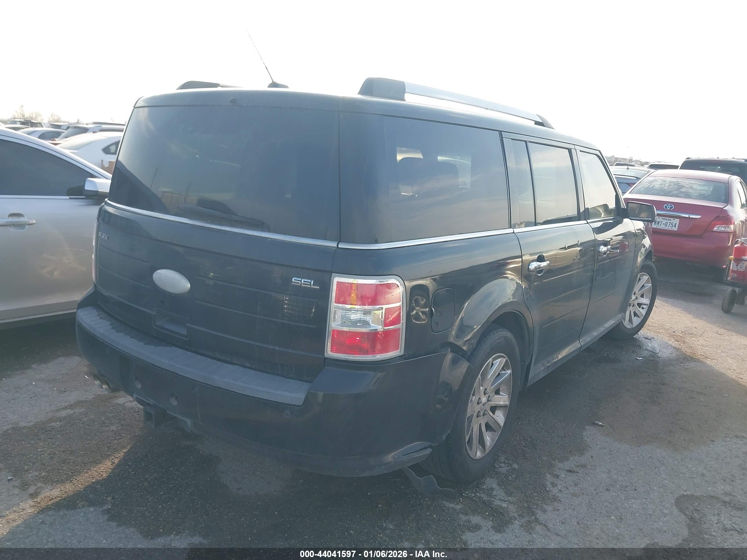 FORD FLEX image 4