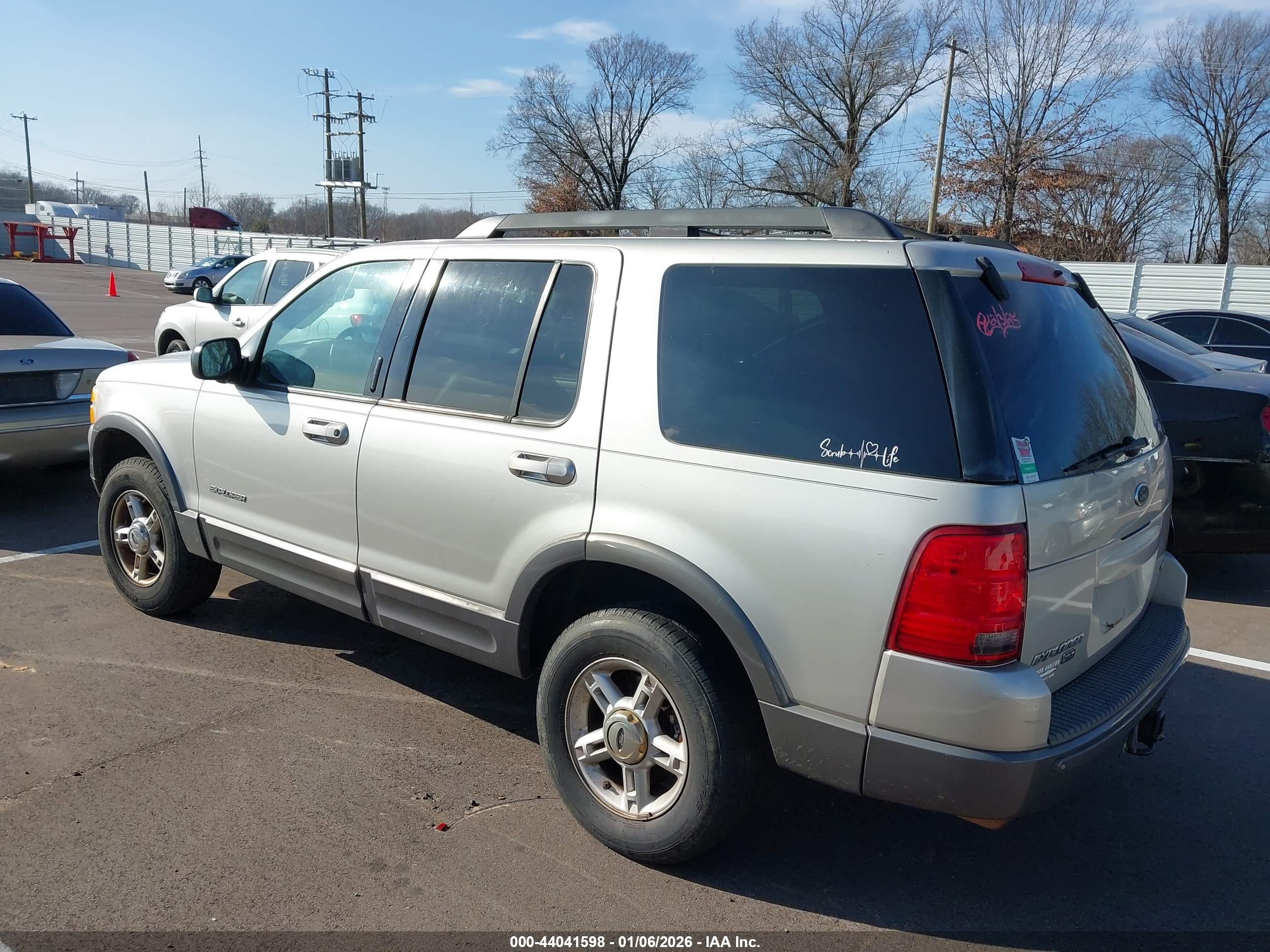 FORD EXPLORER image 3