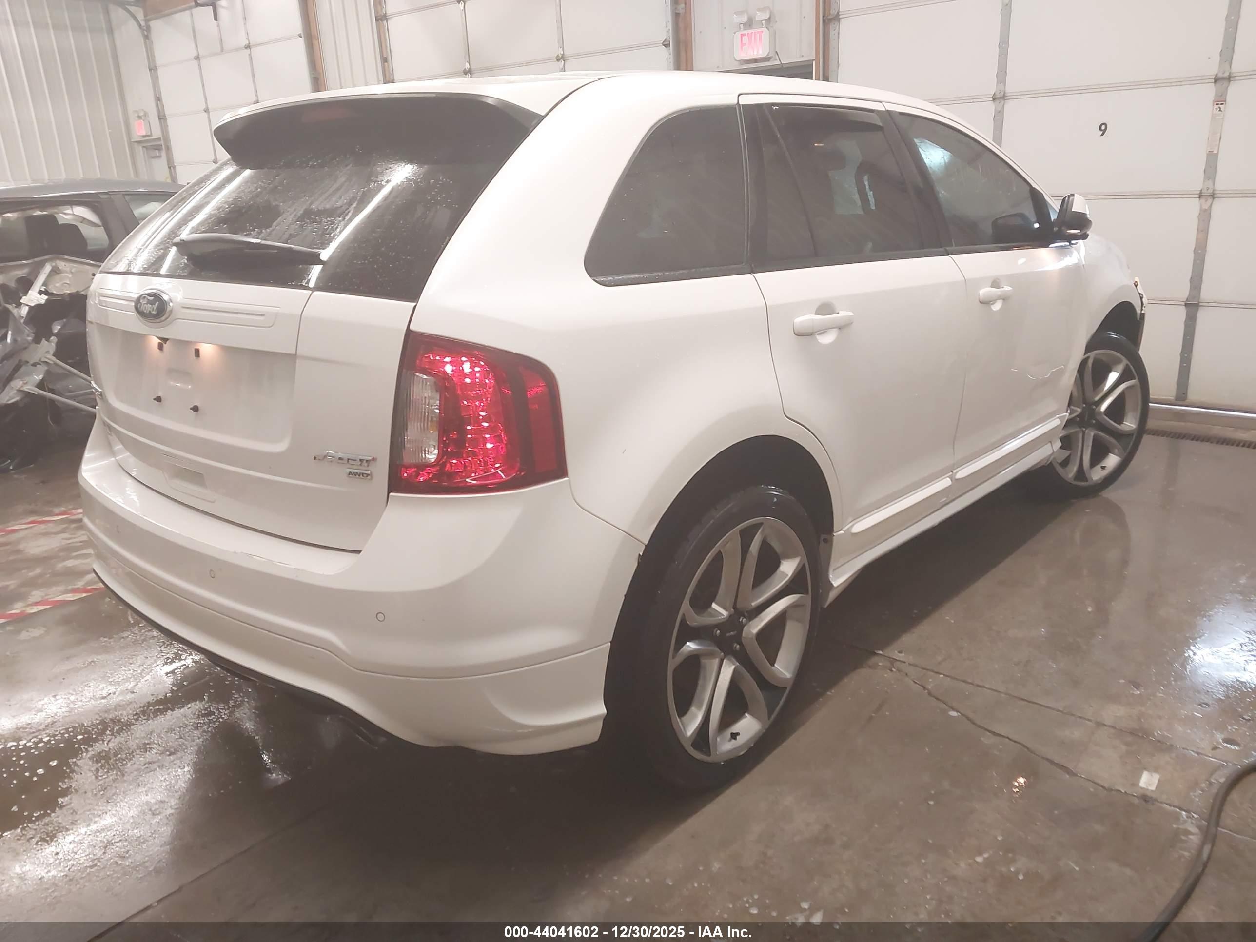 FORD EDGE image 4