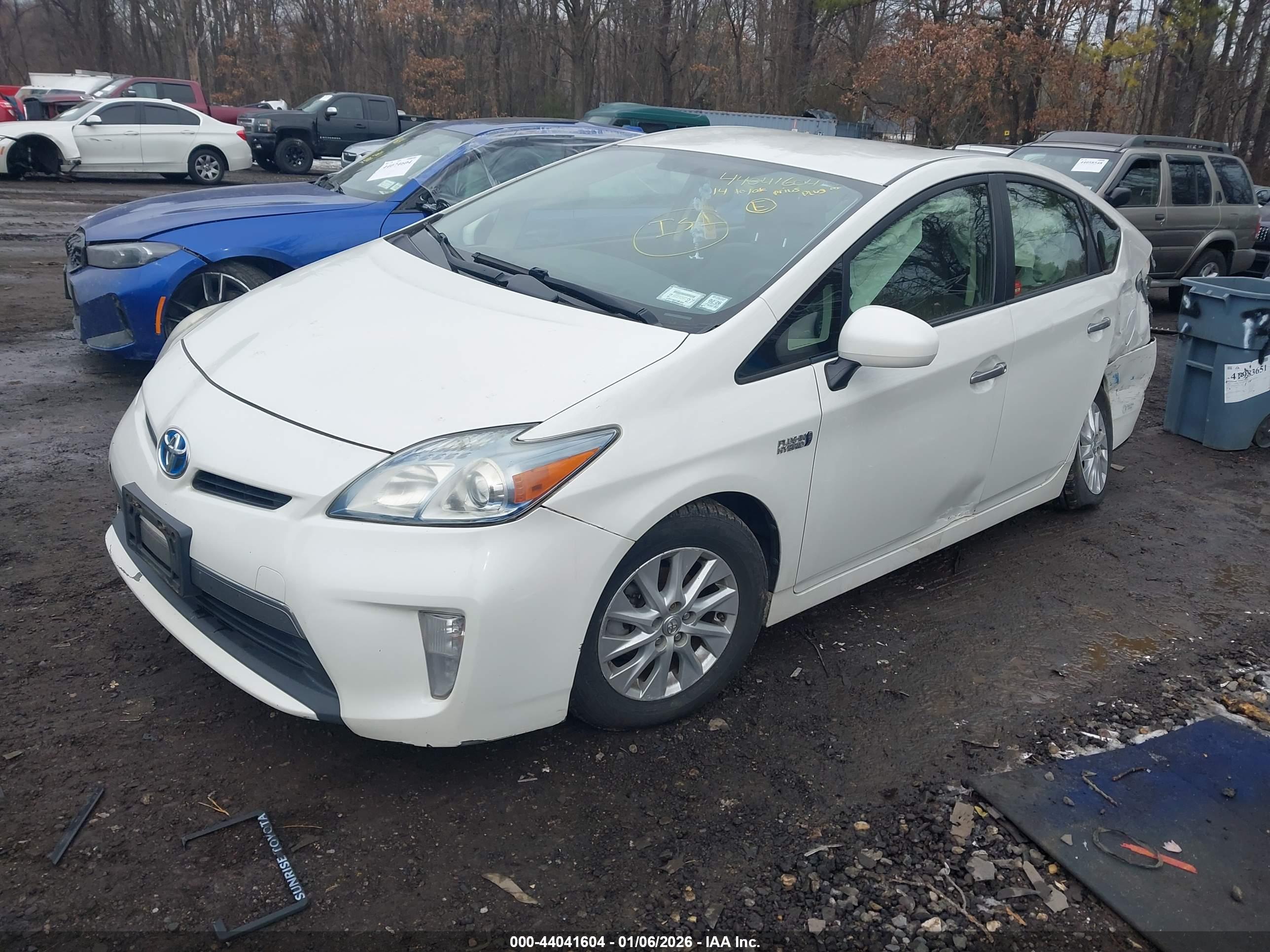 TOYOTA PRIUS image 2