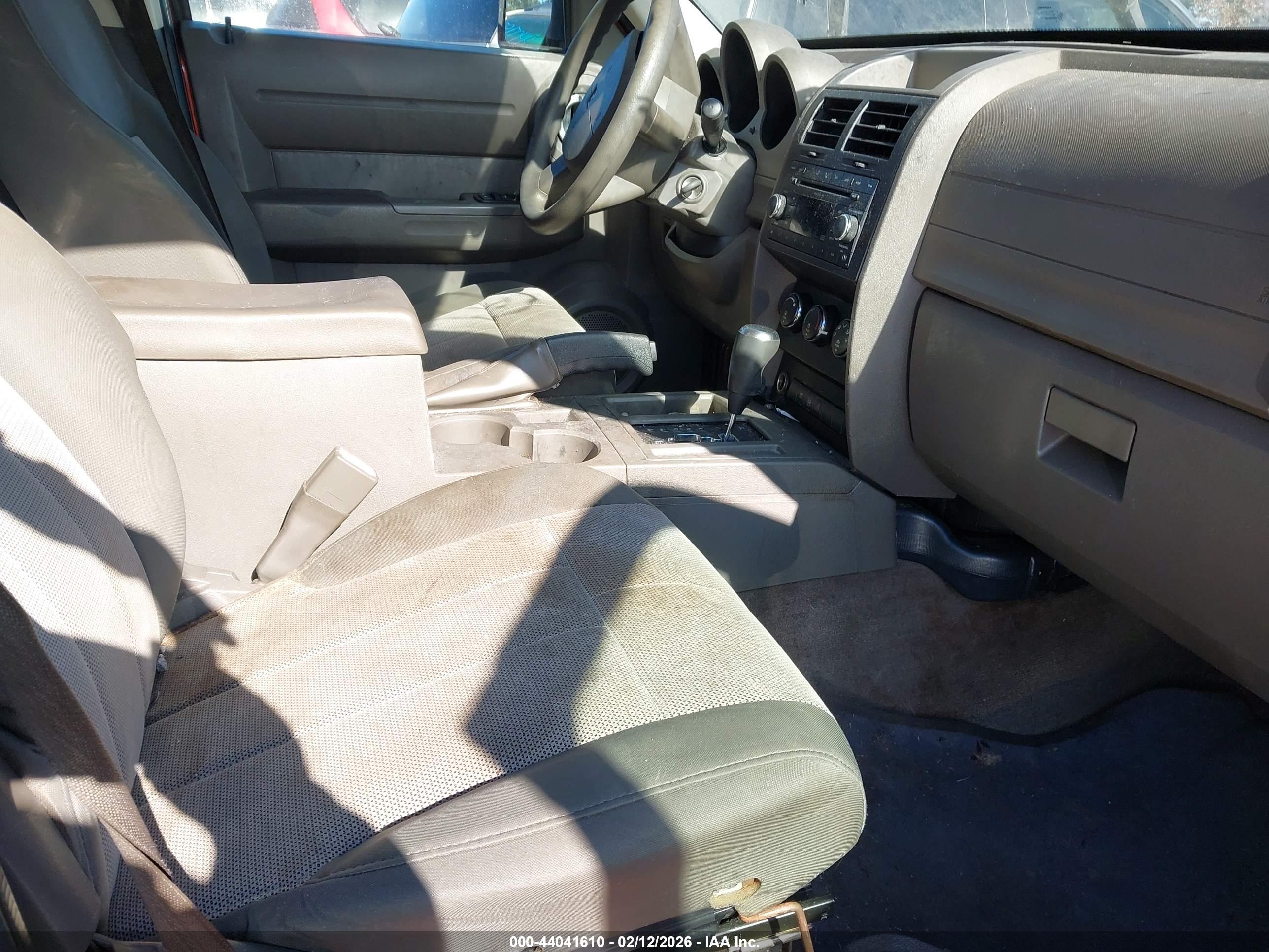 DODGE NITRO image 5