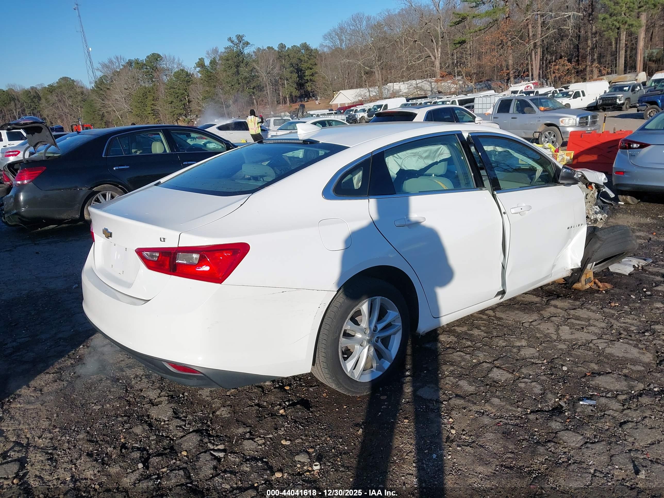 CHEVROLET MALIBU image 4
