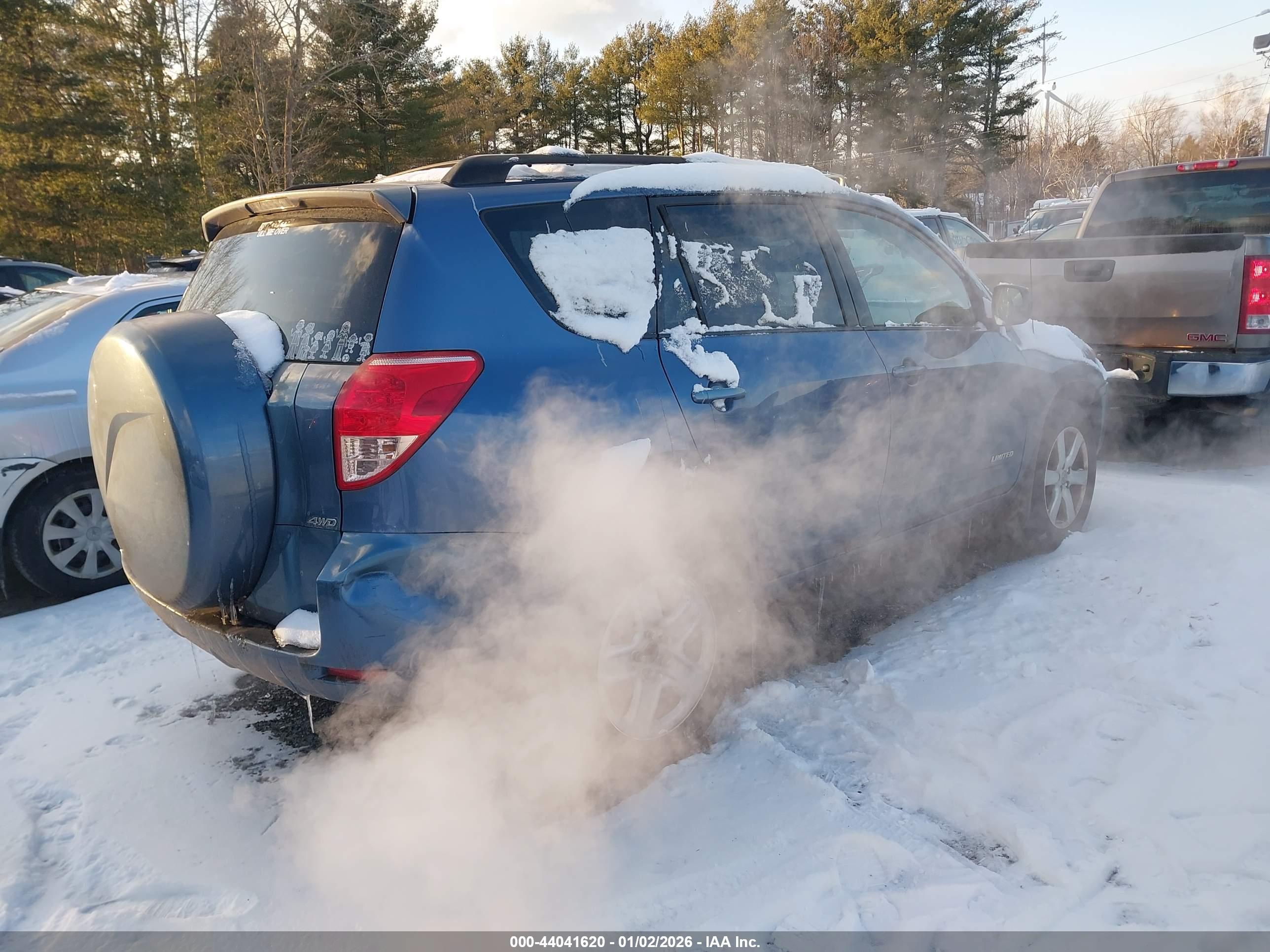 TOYOTA RAV4 image 4