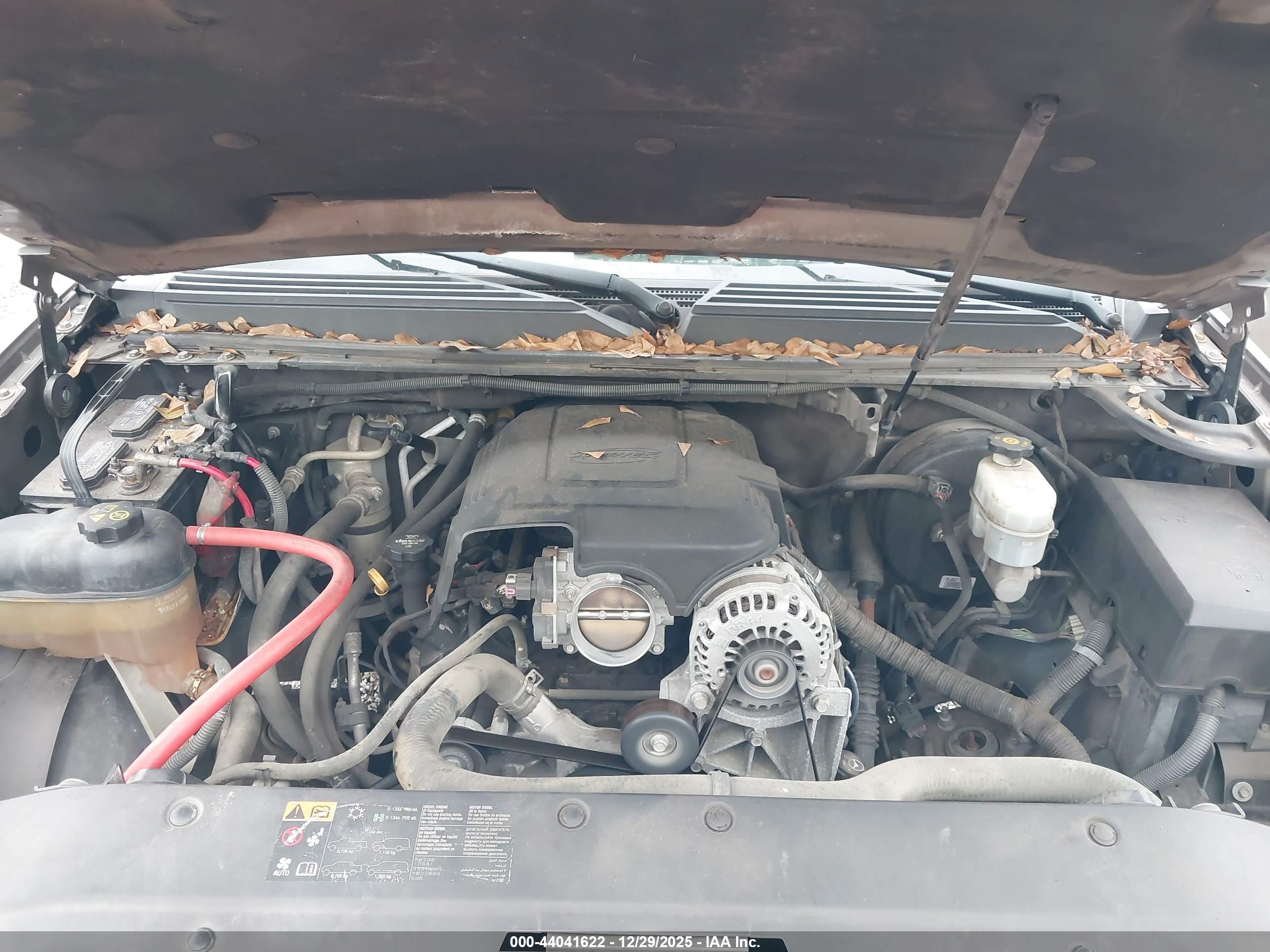 CHEVROLET TAHOE image 10