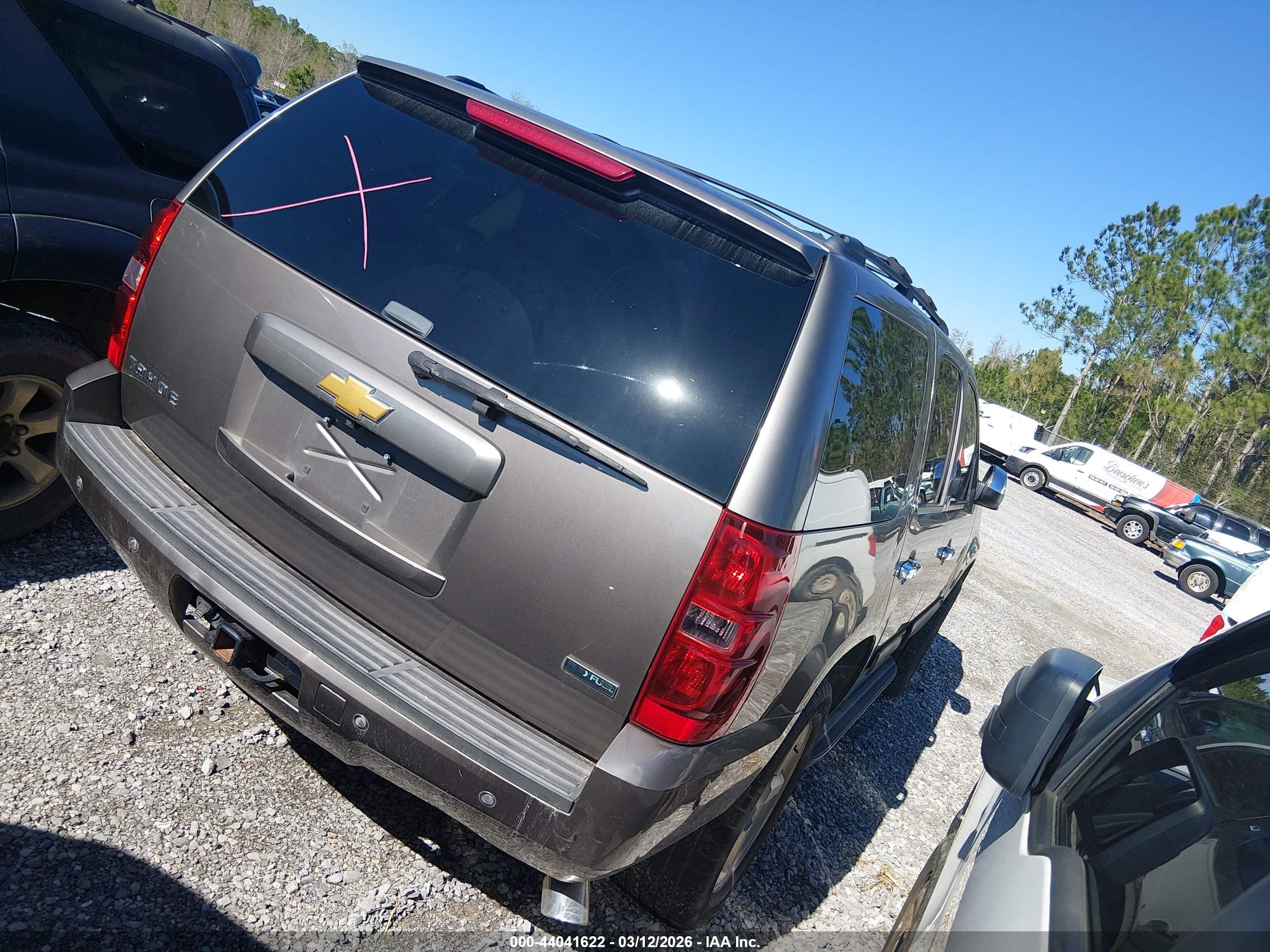 CHEVROLET TAHOE image 4