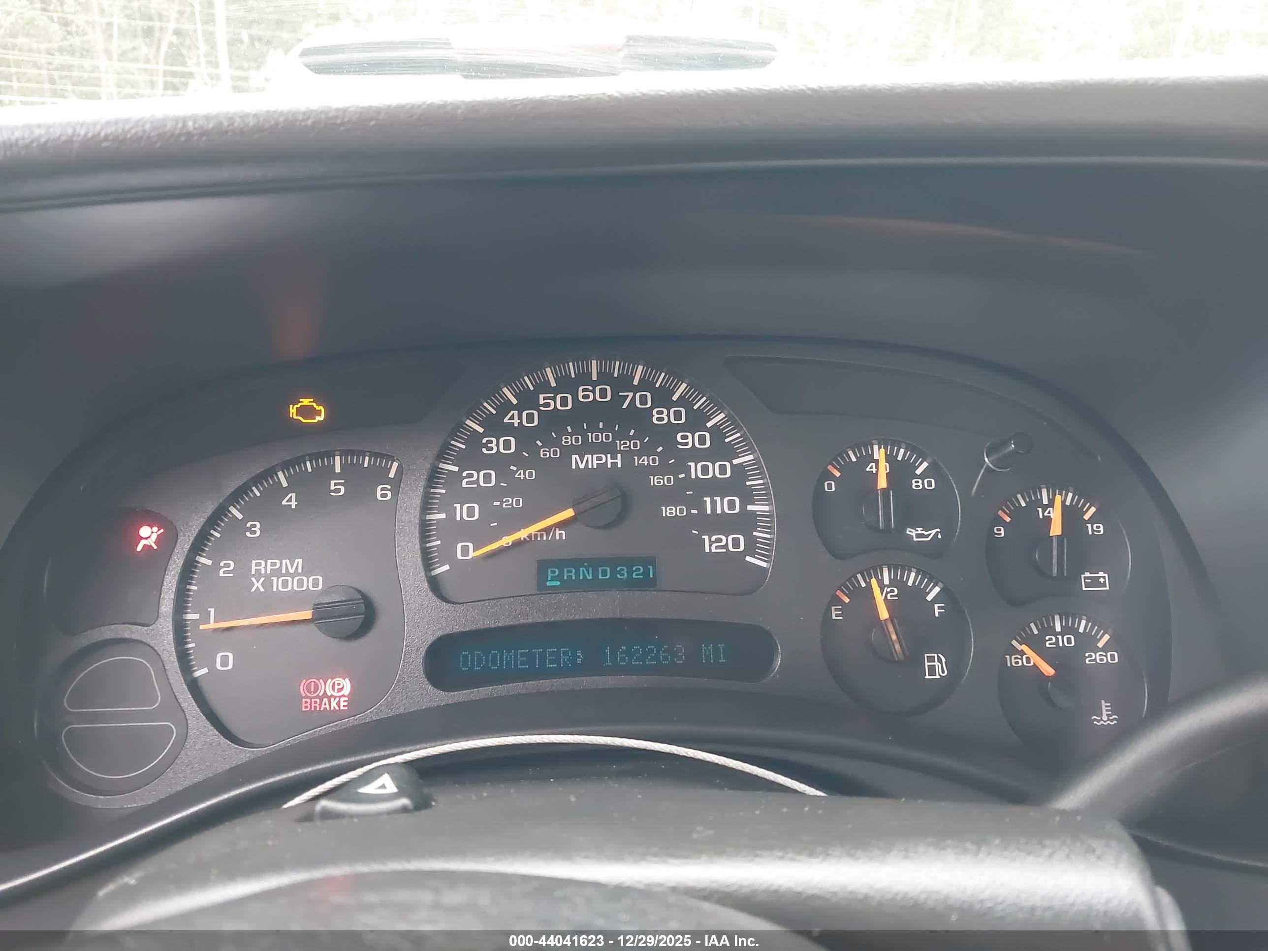 CHEVROLET SILVERADO image 7