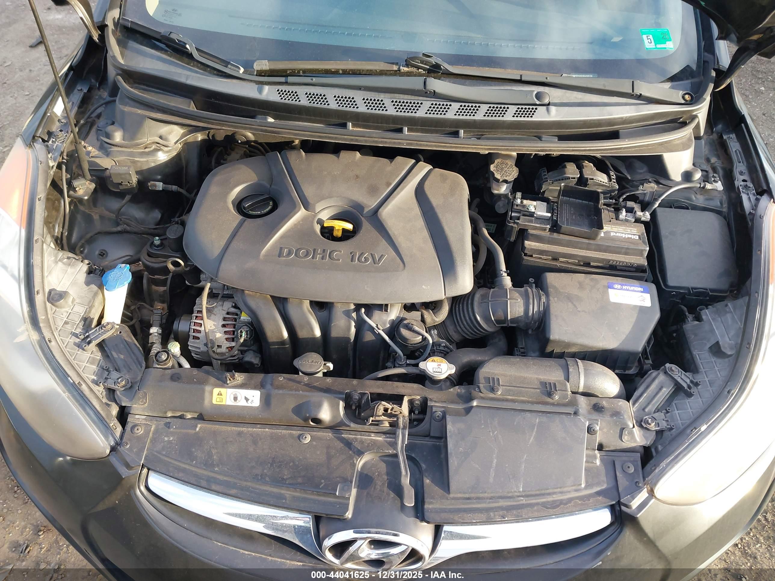HYUNDAI ELANTRA image 10