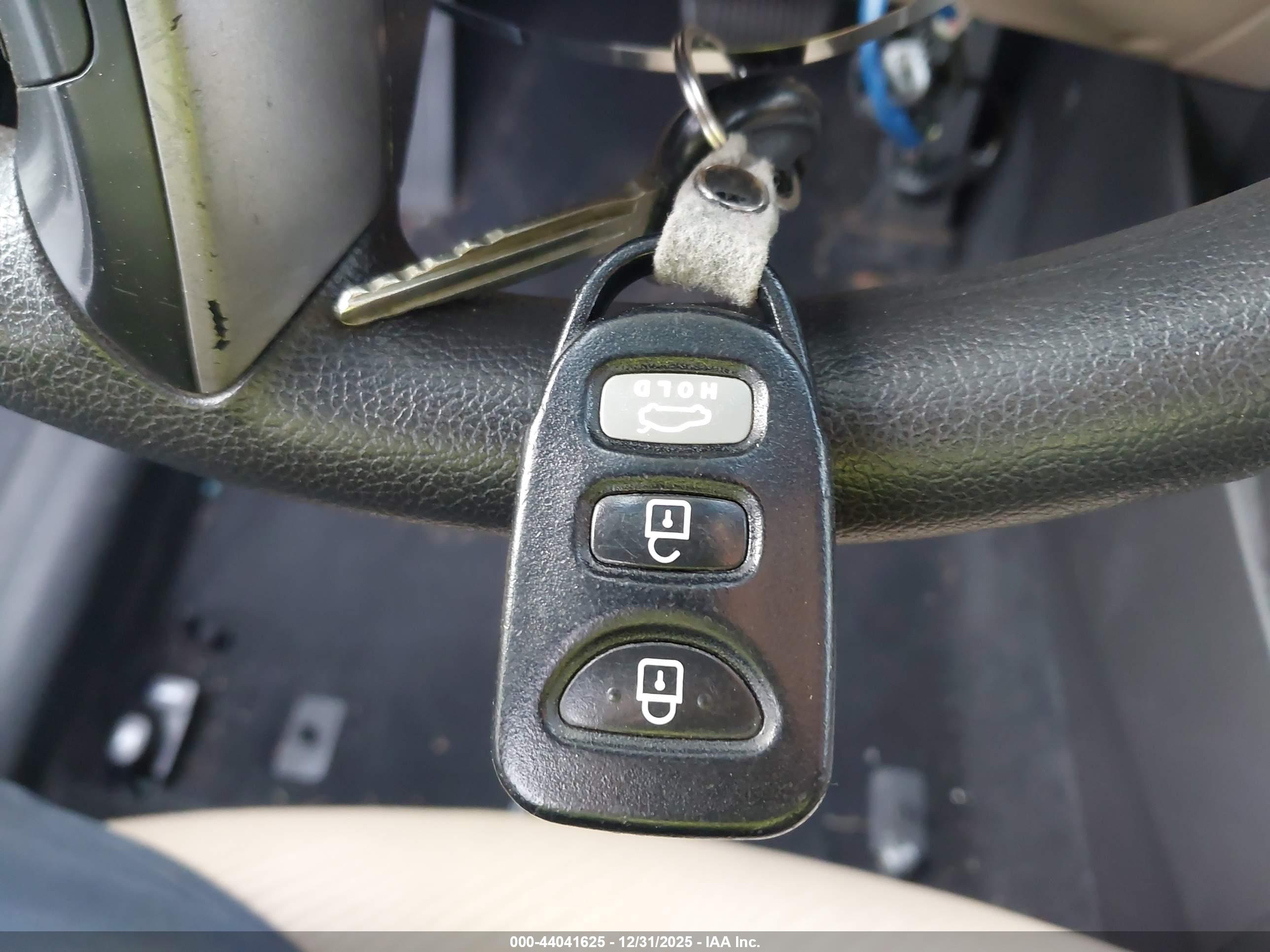 HYUNDAI ELANTRA image 11