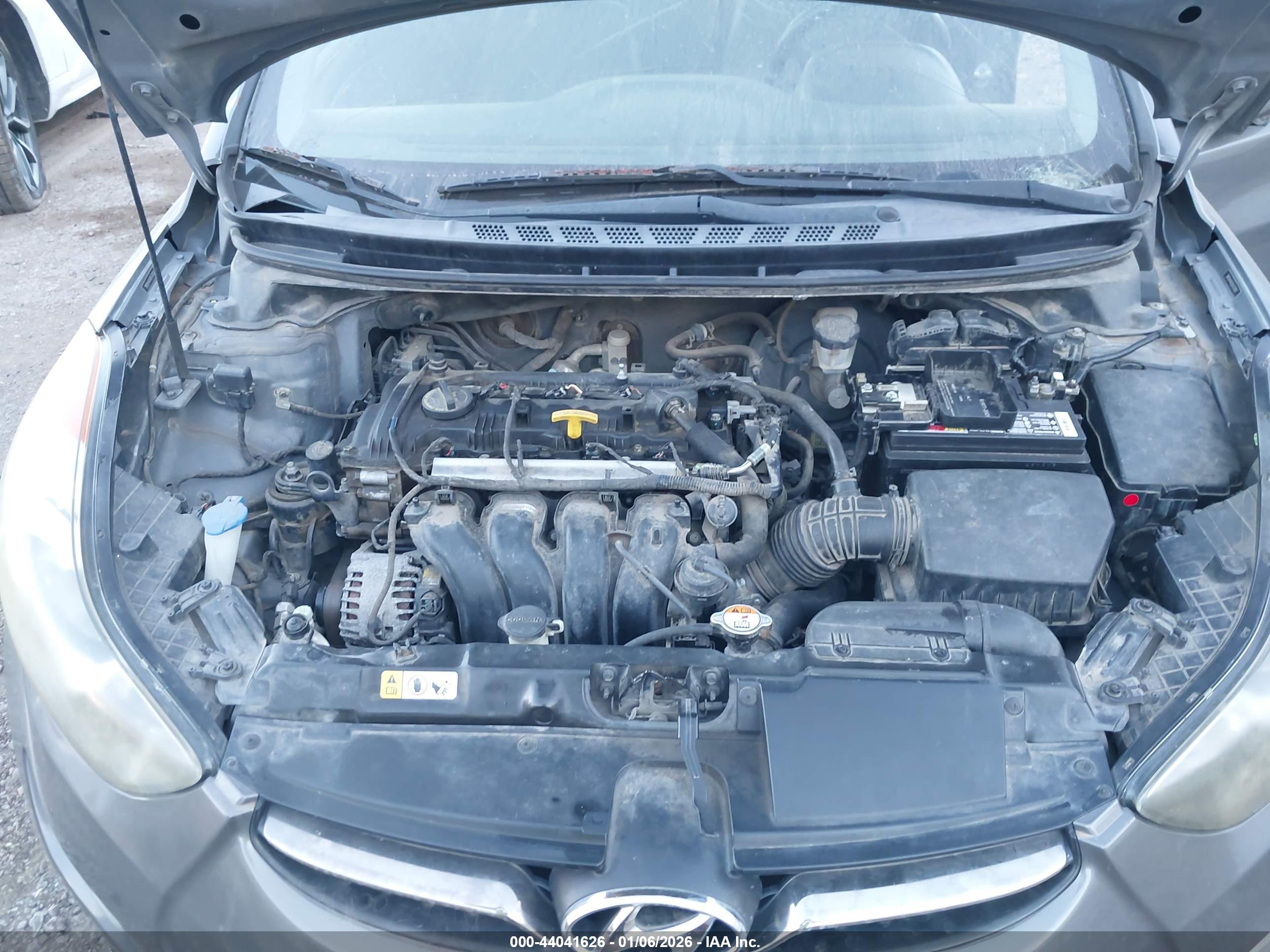 HYUNDAI ELANTRA image 10